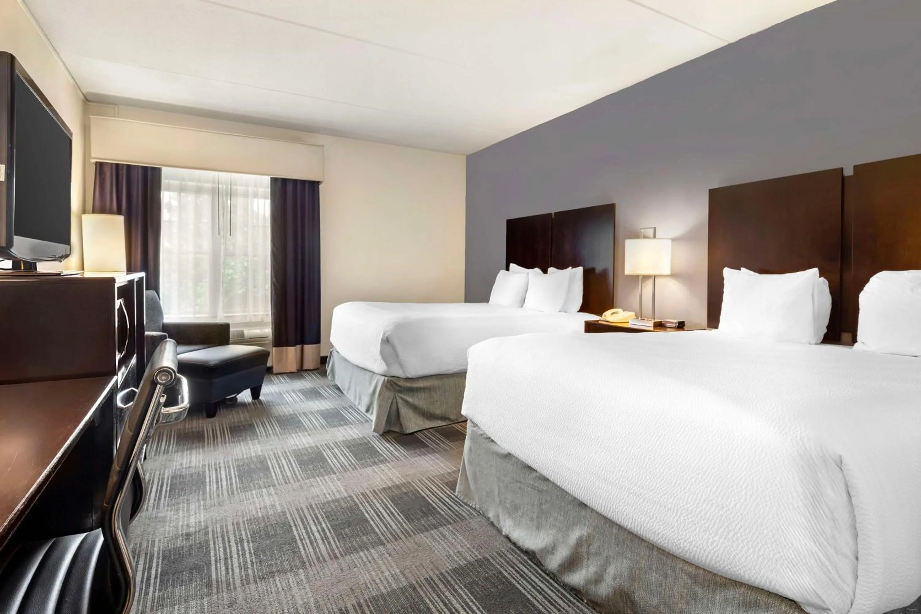 Bedroom, Bed in Best Western Hartford Hotel and Suites