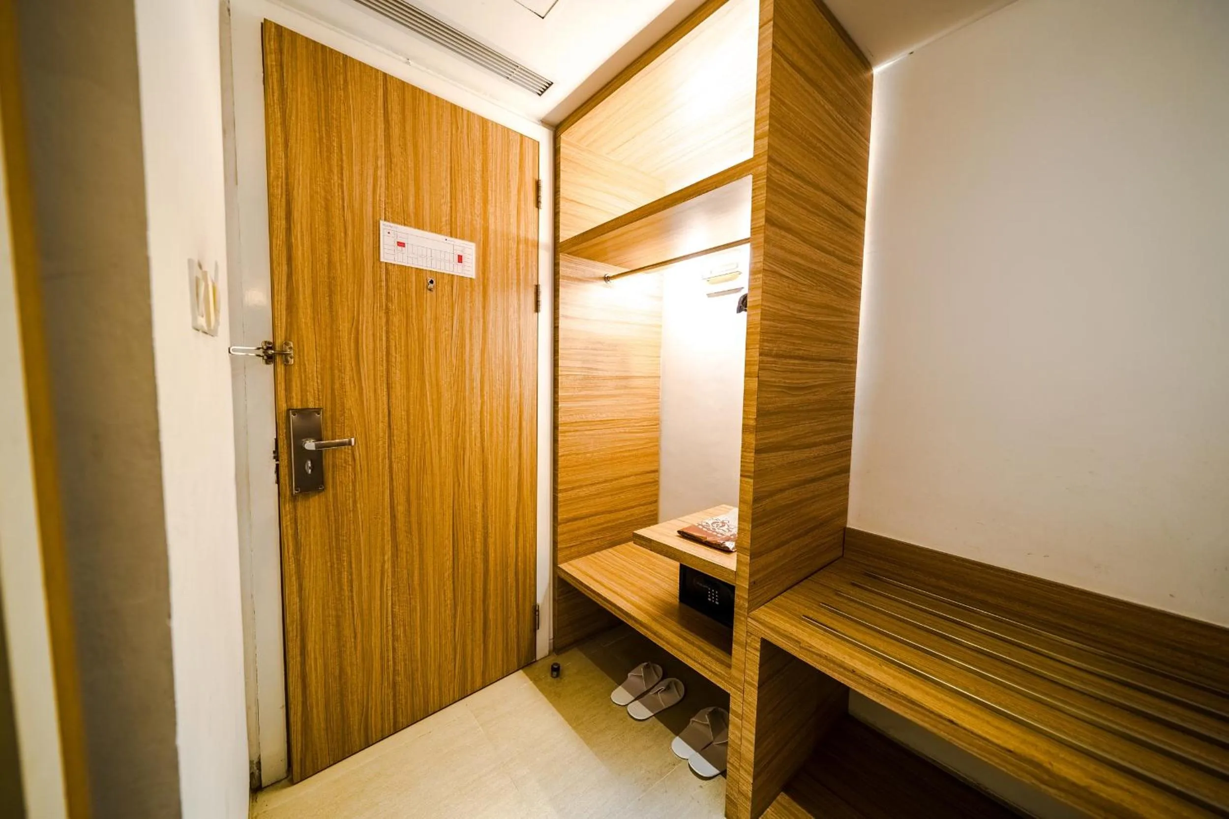 wardrobe in Grand Zuri Malioboro