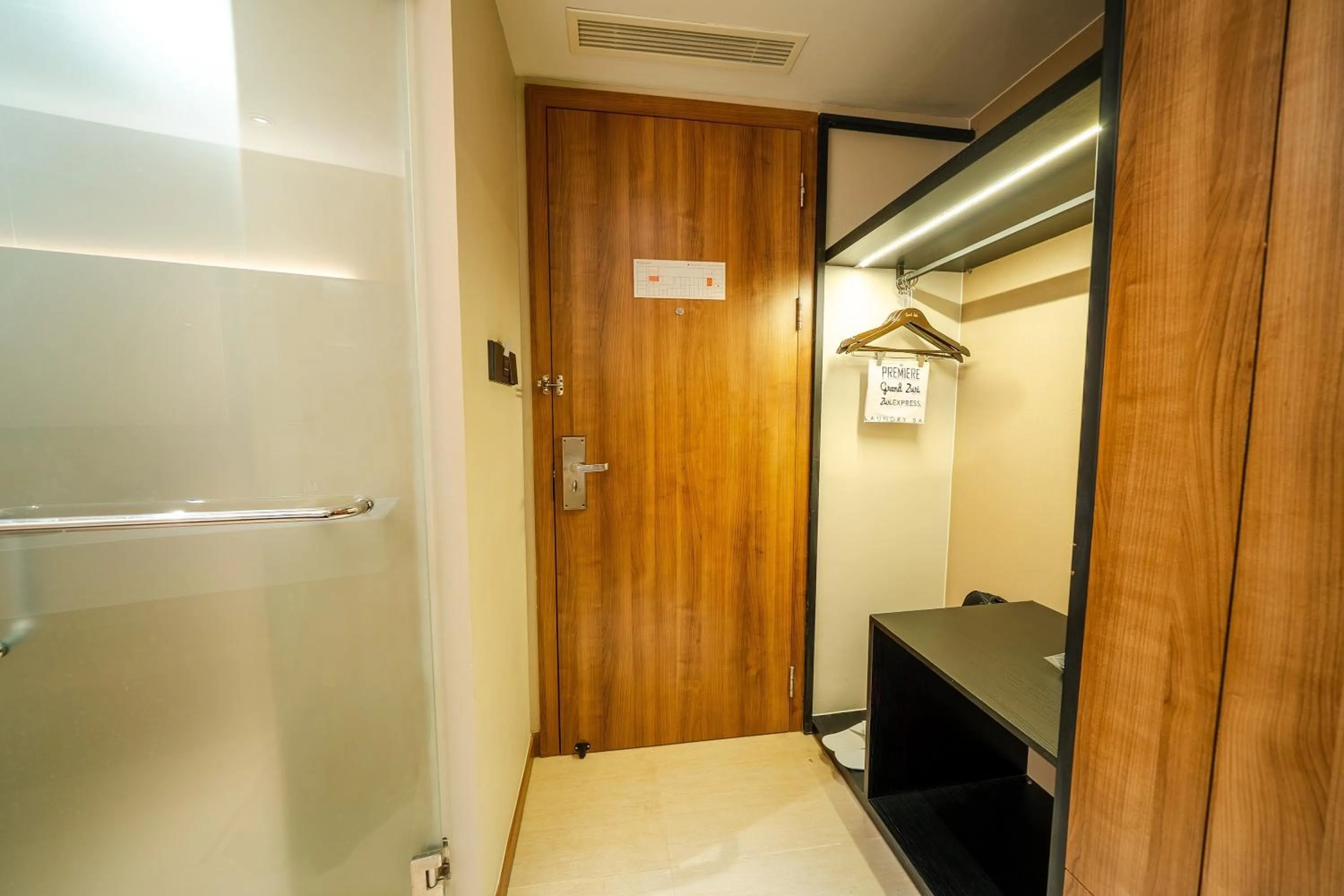 wardrobe in Grand Zuri Malioboro