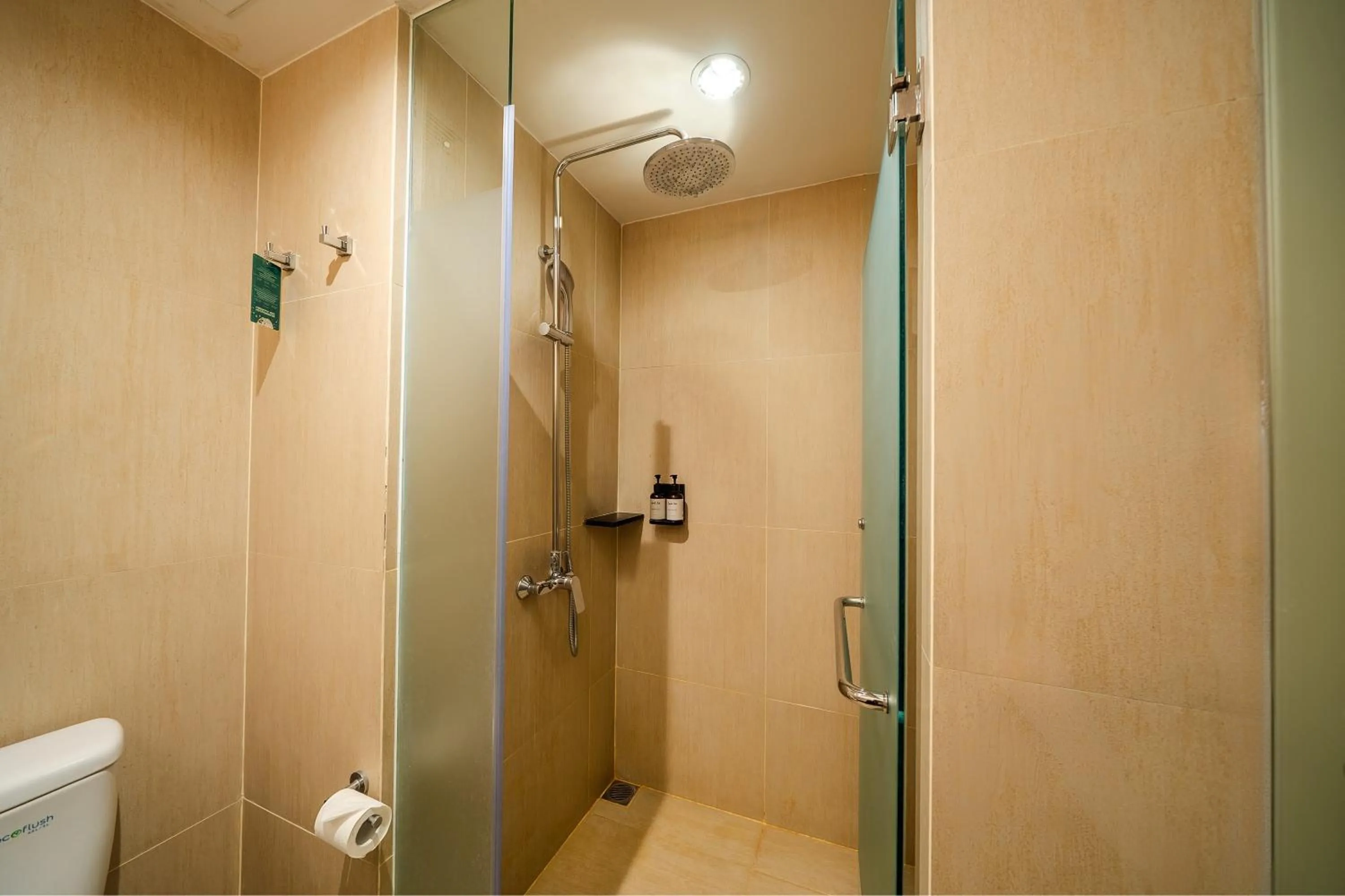 Shower in Grand Zuri Malioboro