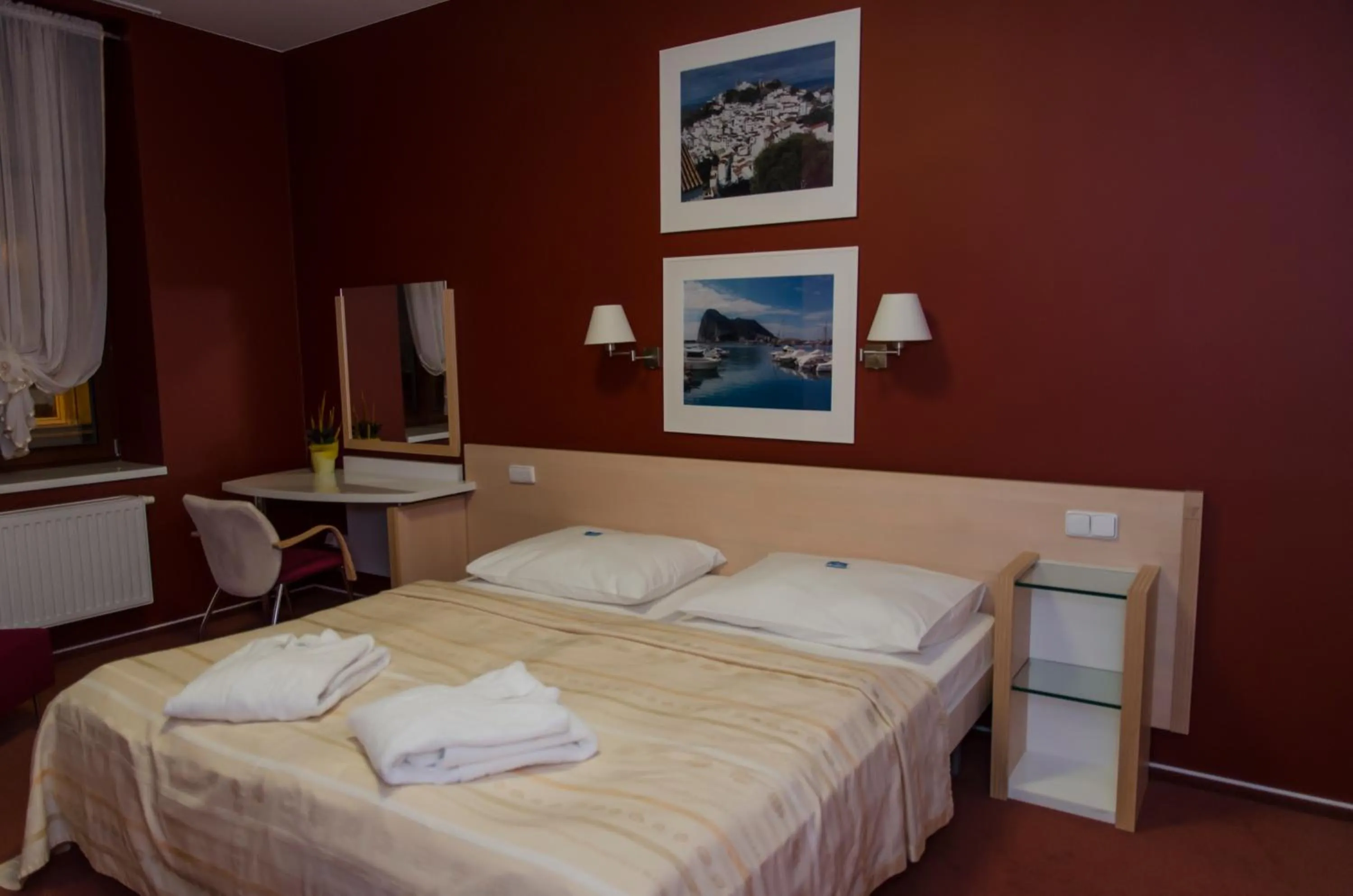 Bedroom, Bed in Hotel Iberia