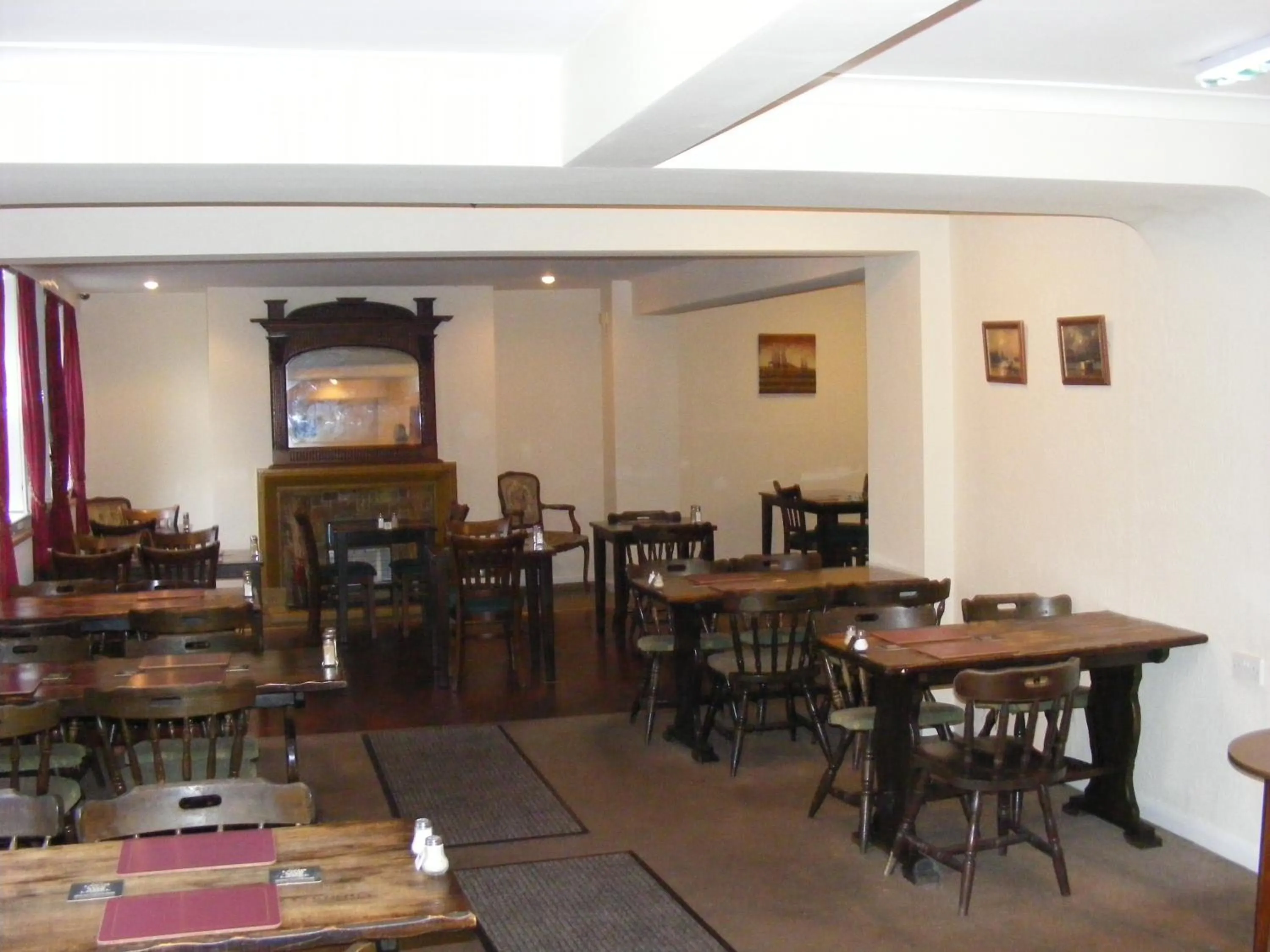 Lounge or bar in Highlander Hotel