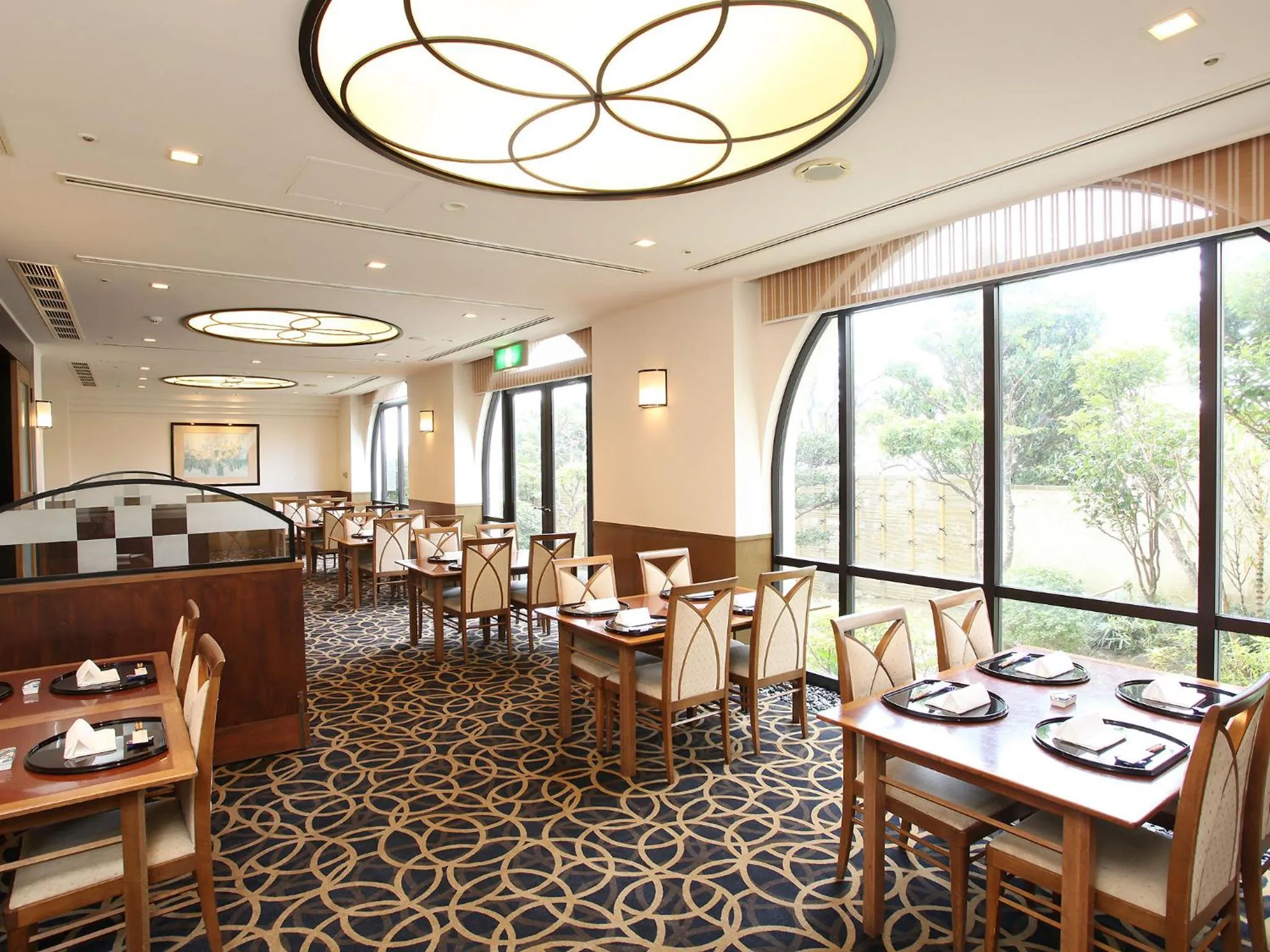 Restaurant/places to eat in Hotel Nikko Alivila