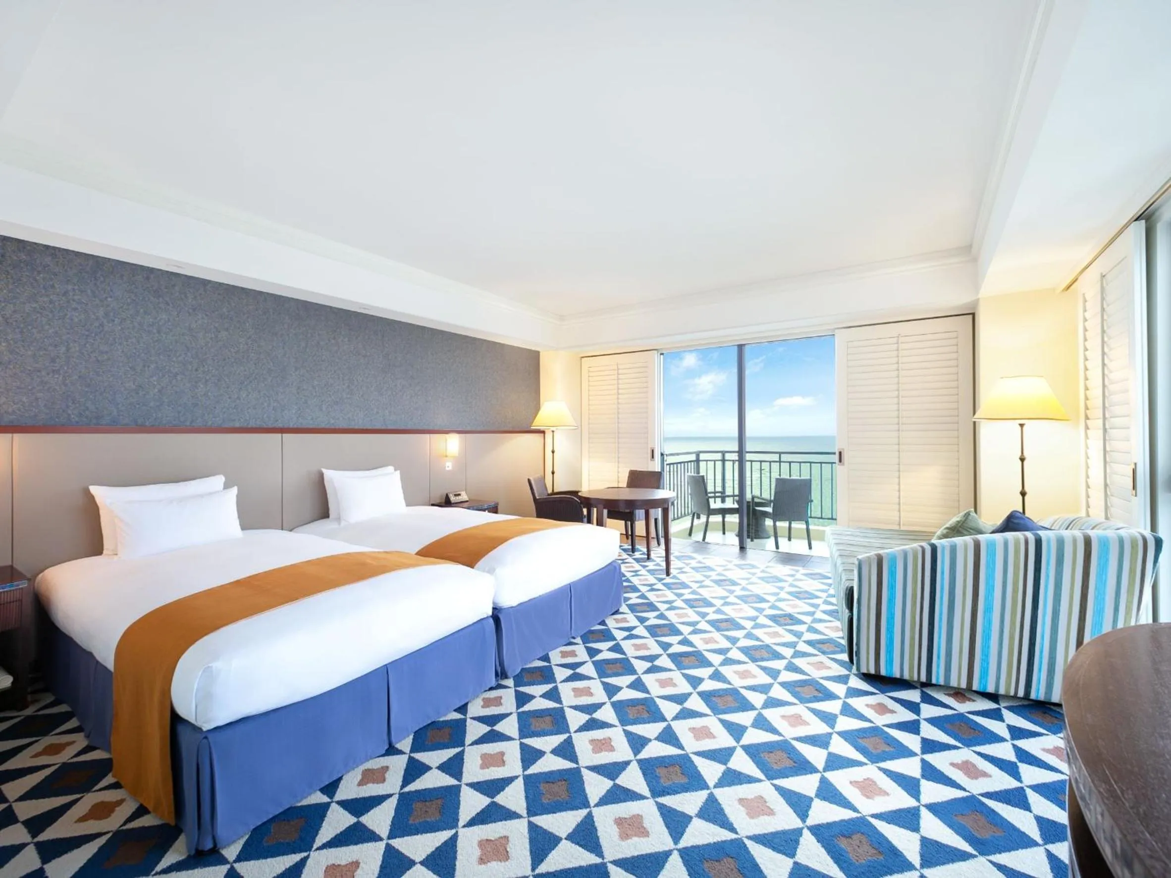 Photo of the whole room, Bed in Hotel Nikko Alivila