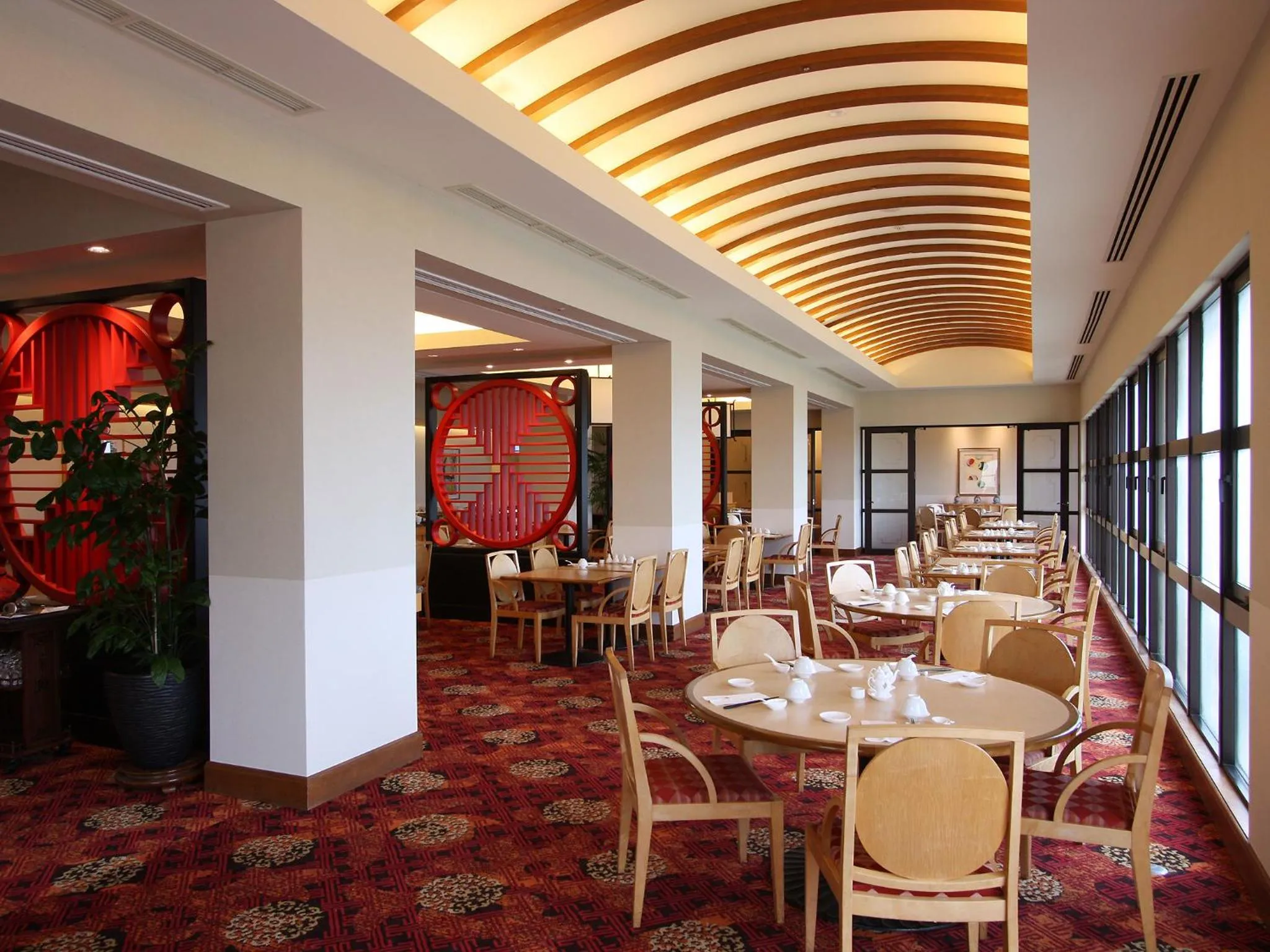 Restaurant/places to eat in Hotel Nikko Alivila