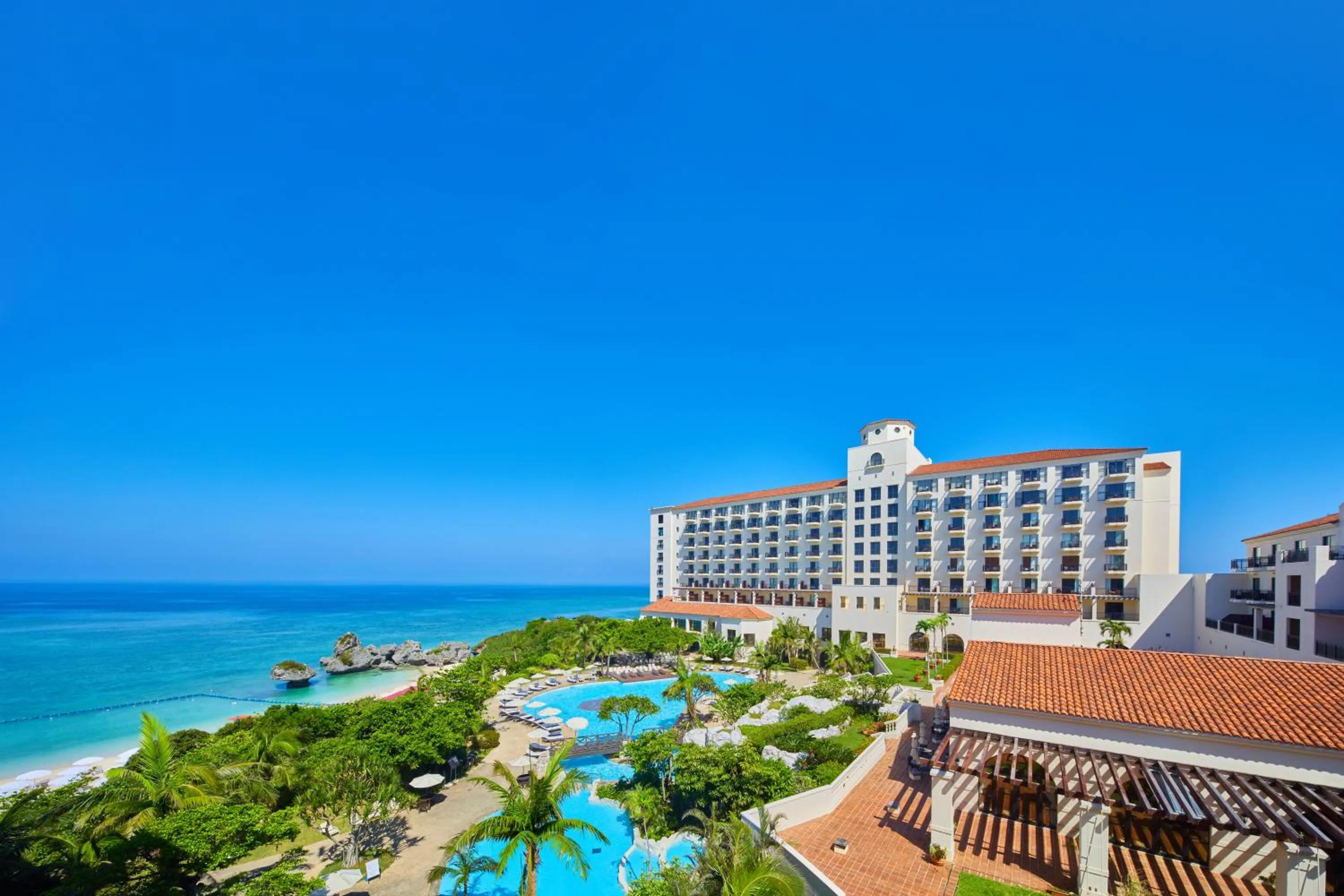 Property building in Hotel Nikko Alivila