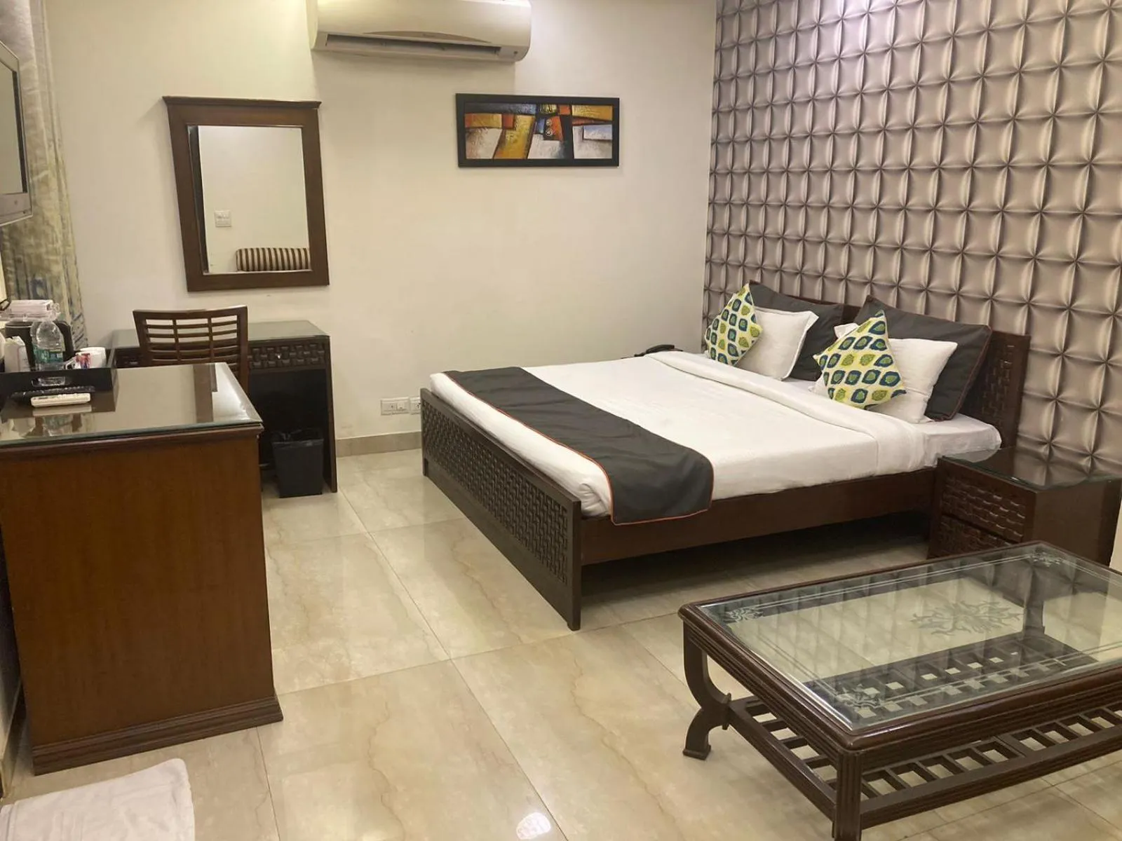 Bedroom, Bed in Hermitage by The Cosy Hotels Near Lotus Temple