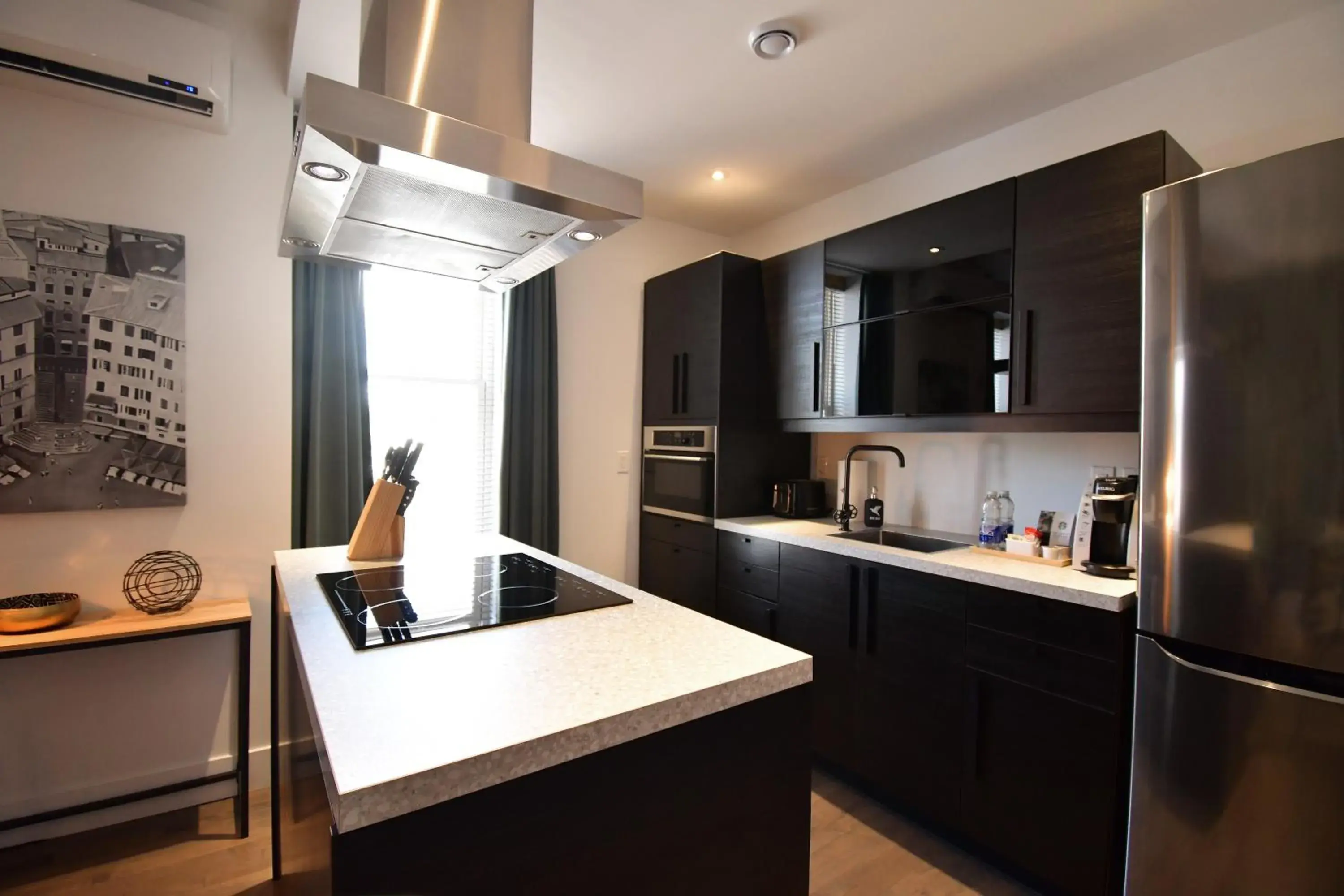 Queen Suite in Maison Évangéline by Bower Boutique Hotels Queen Suite in Maison Évangéline by Bower Boutique Hotels