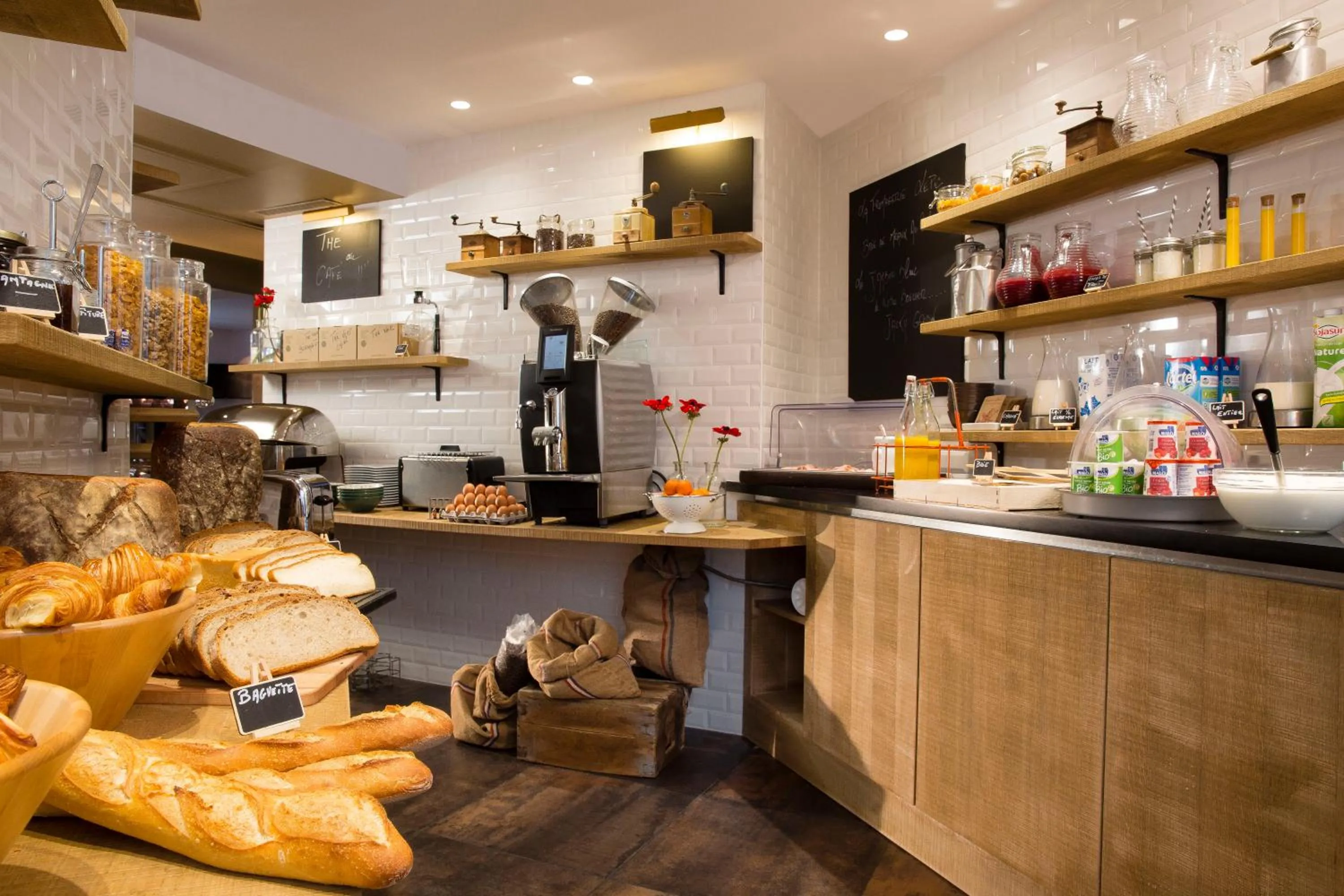 Decorative detail in Hotel Le Chat Noir