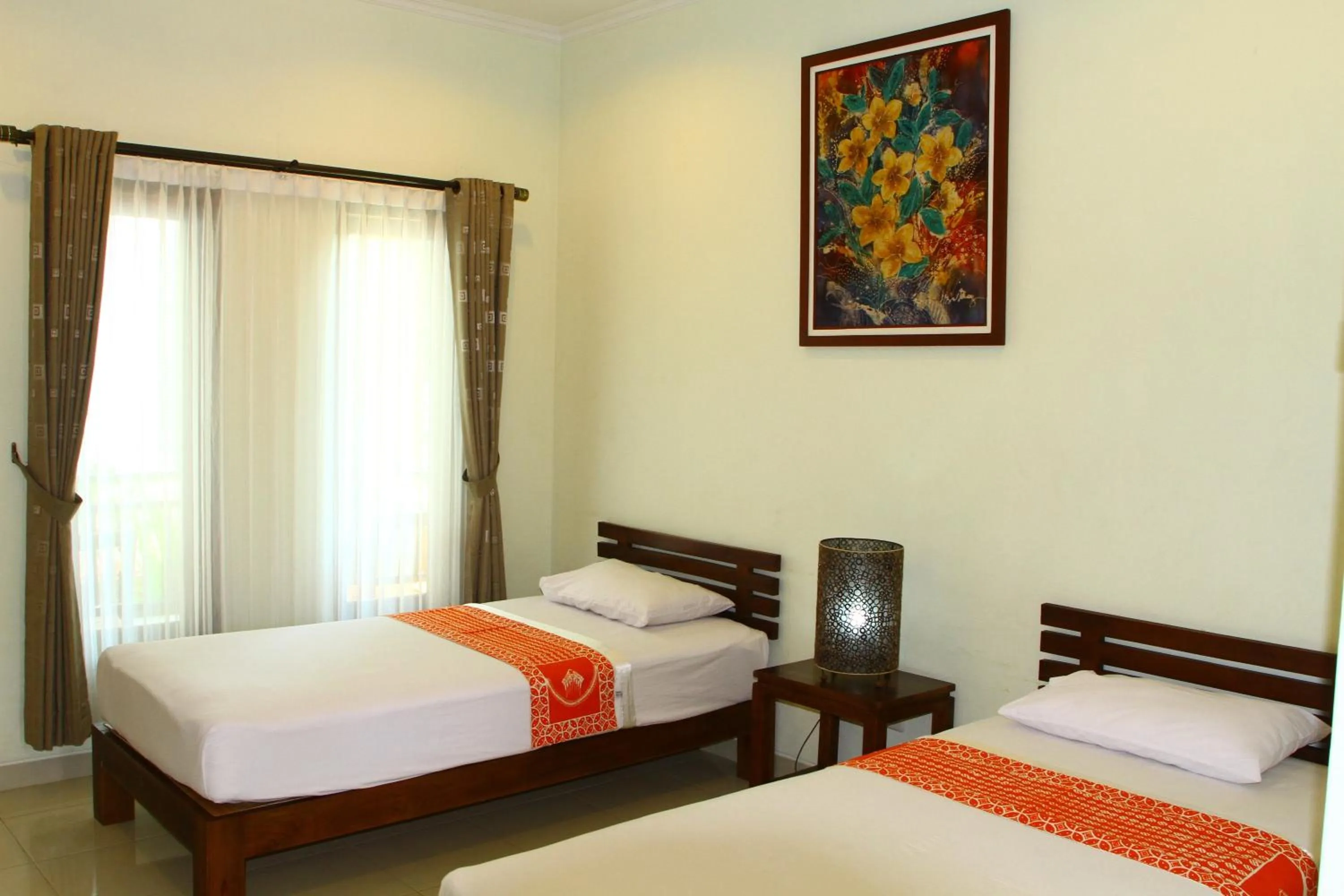 Photo of the whole room, Bed in Puri Pangeran Hotel
