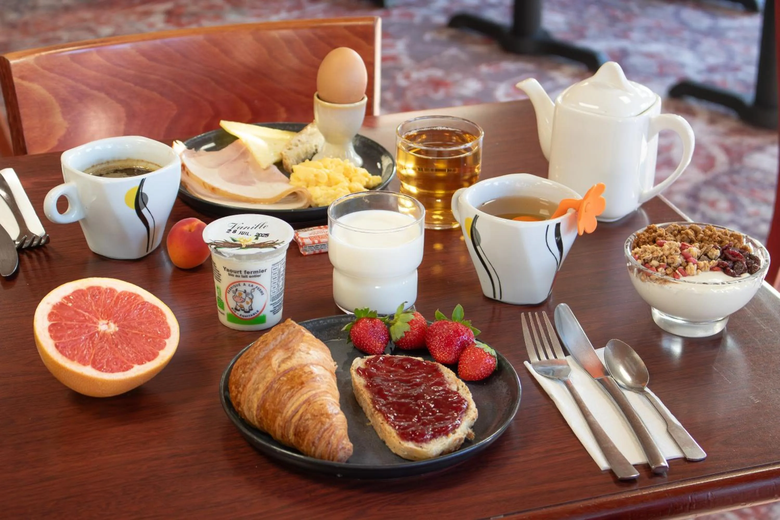 Breakfast in Brit Hotel Agen - L'Aquitaine