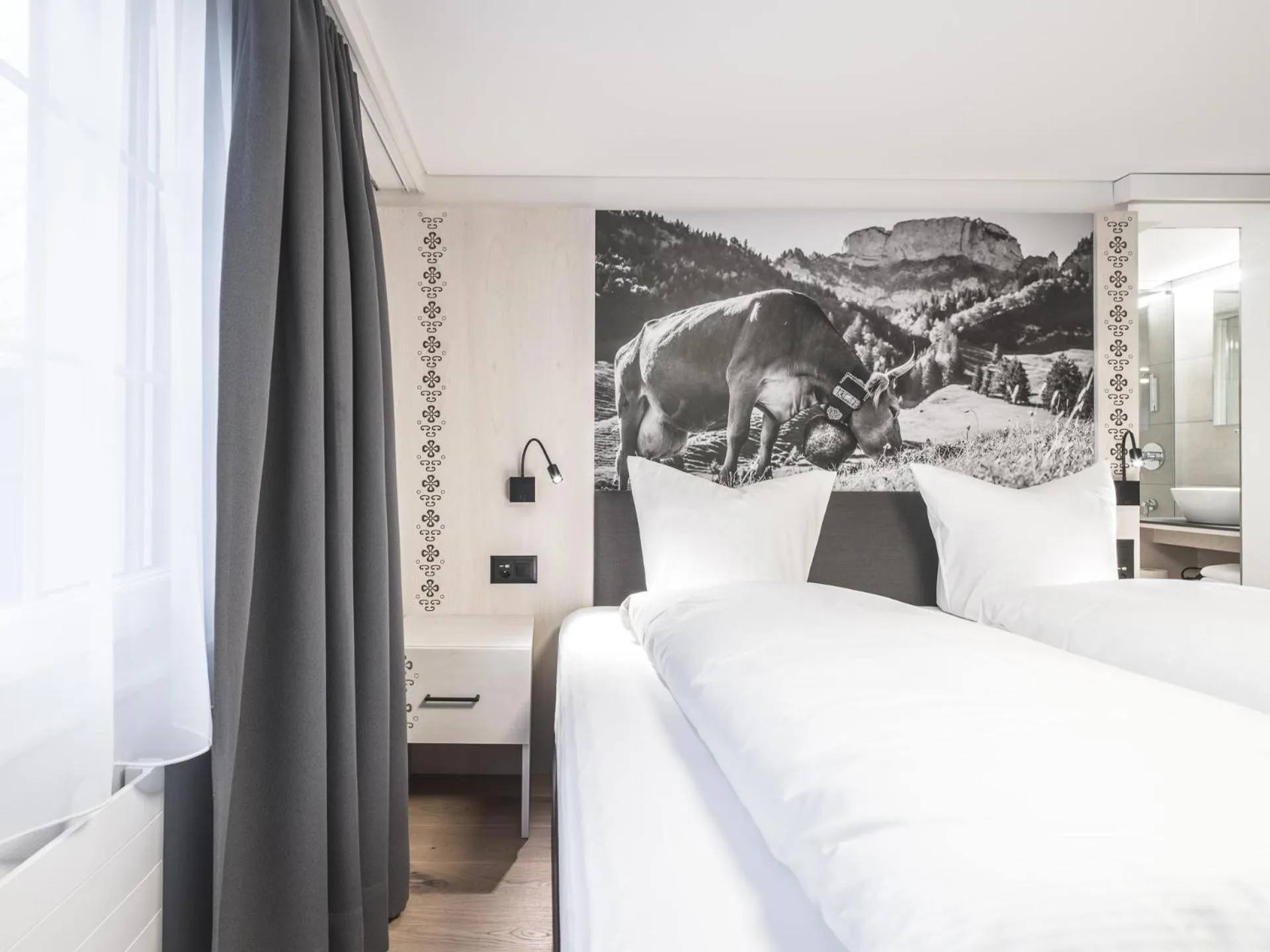 Photo of the whole room, Bed in Traube Restaurant & Hotel