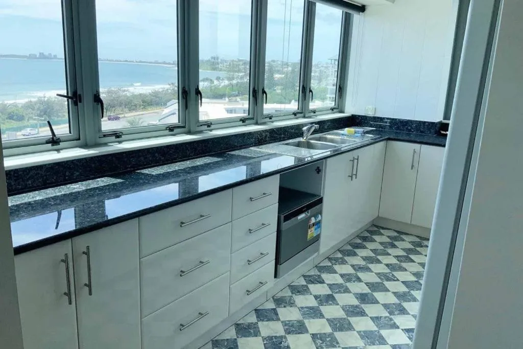Kitchen or kitchenette in Beachfront Towers