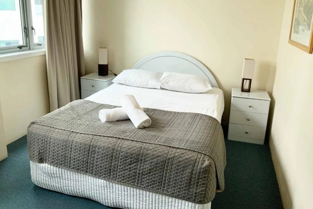 Bedroom, Bed in Beachfront Towers