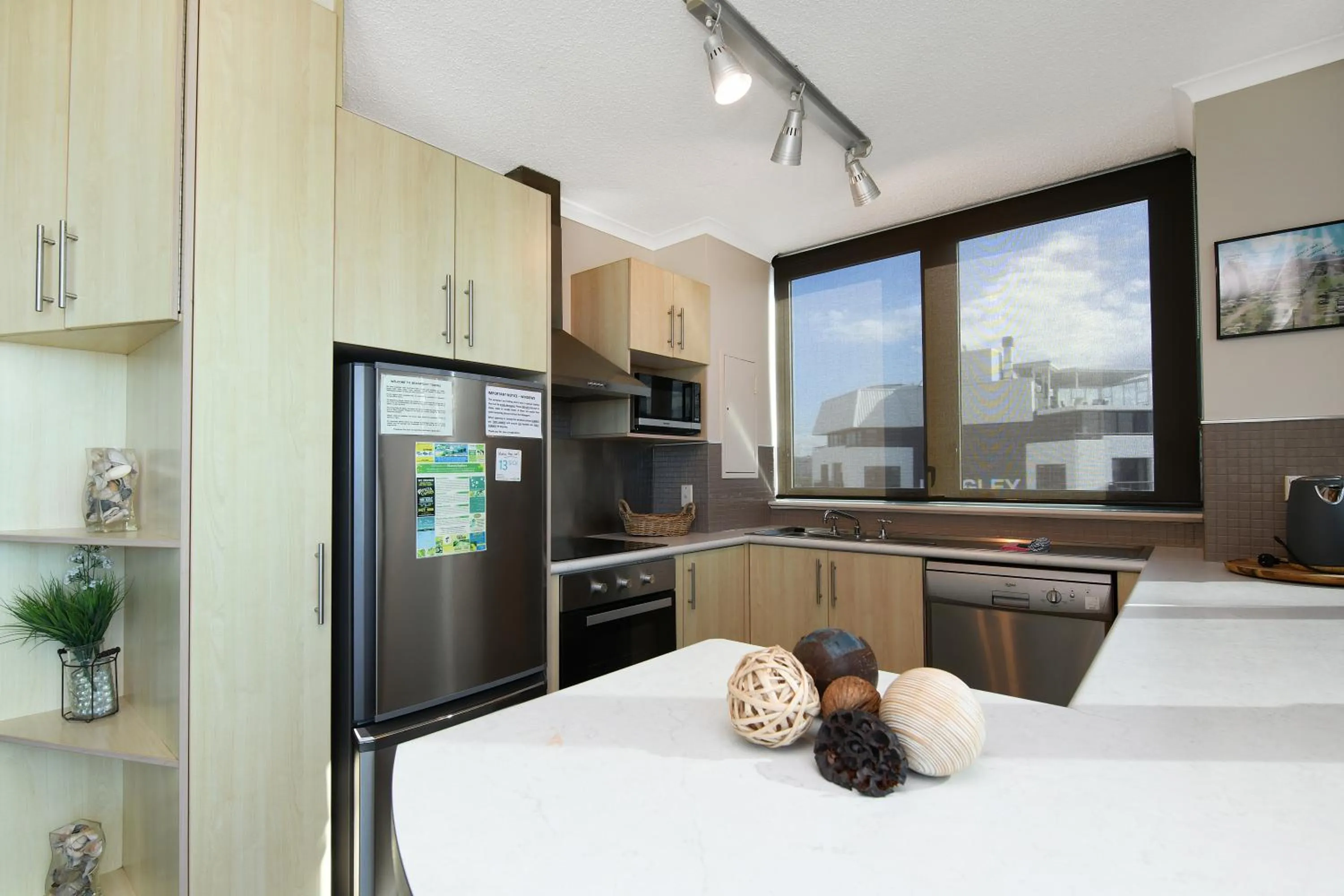 Kitchen or kitchenette in Beachfront Towers