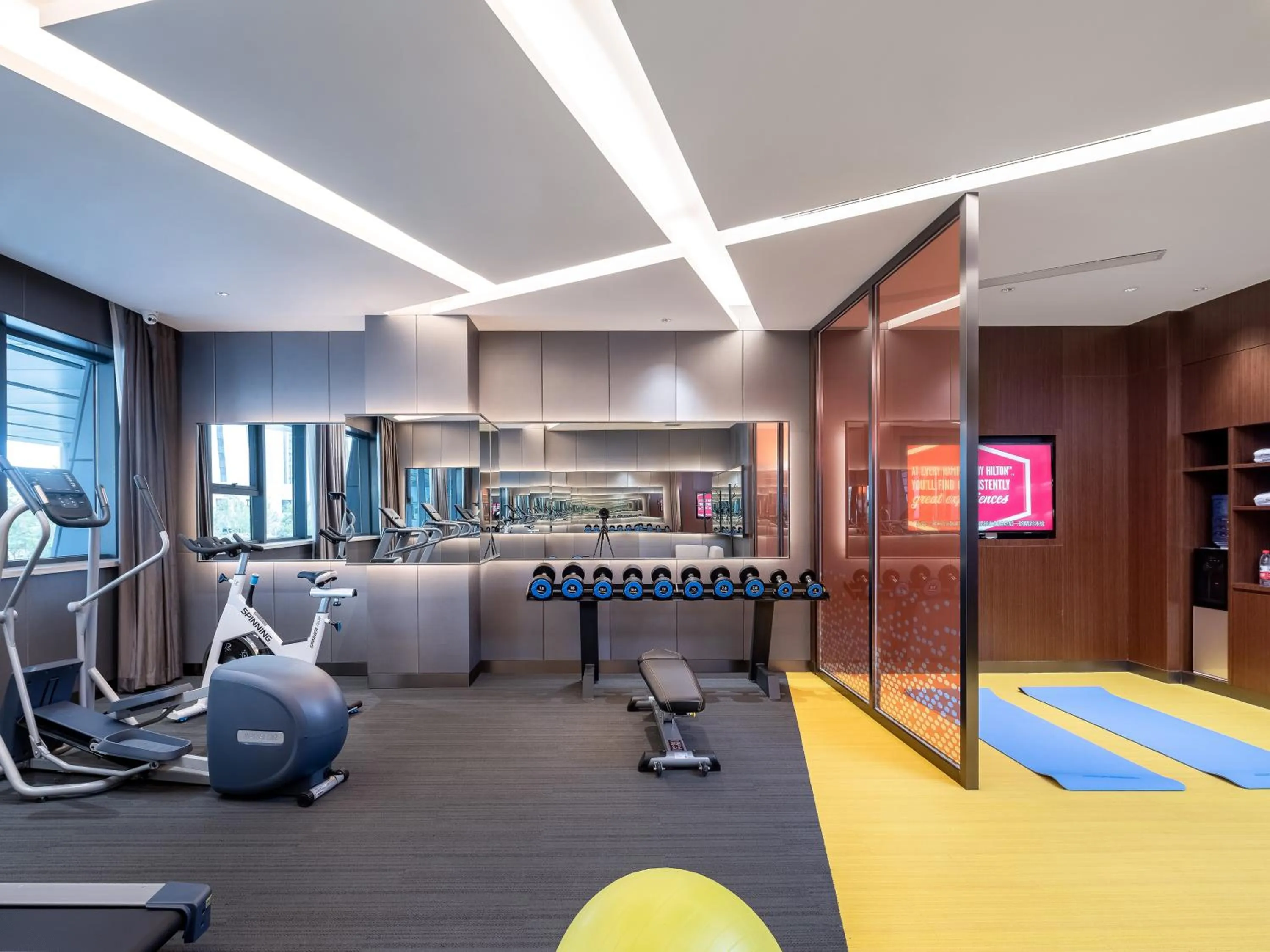 Fitness centre/facilities in Hampton by Hilton Qinhuangdao Jinmeng Bay