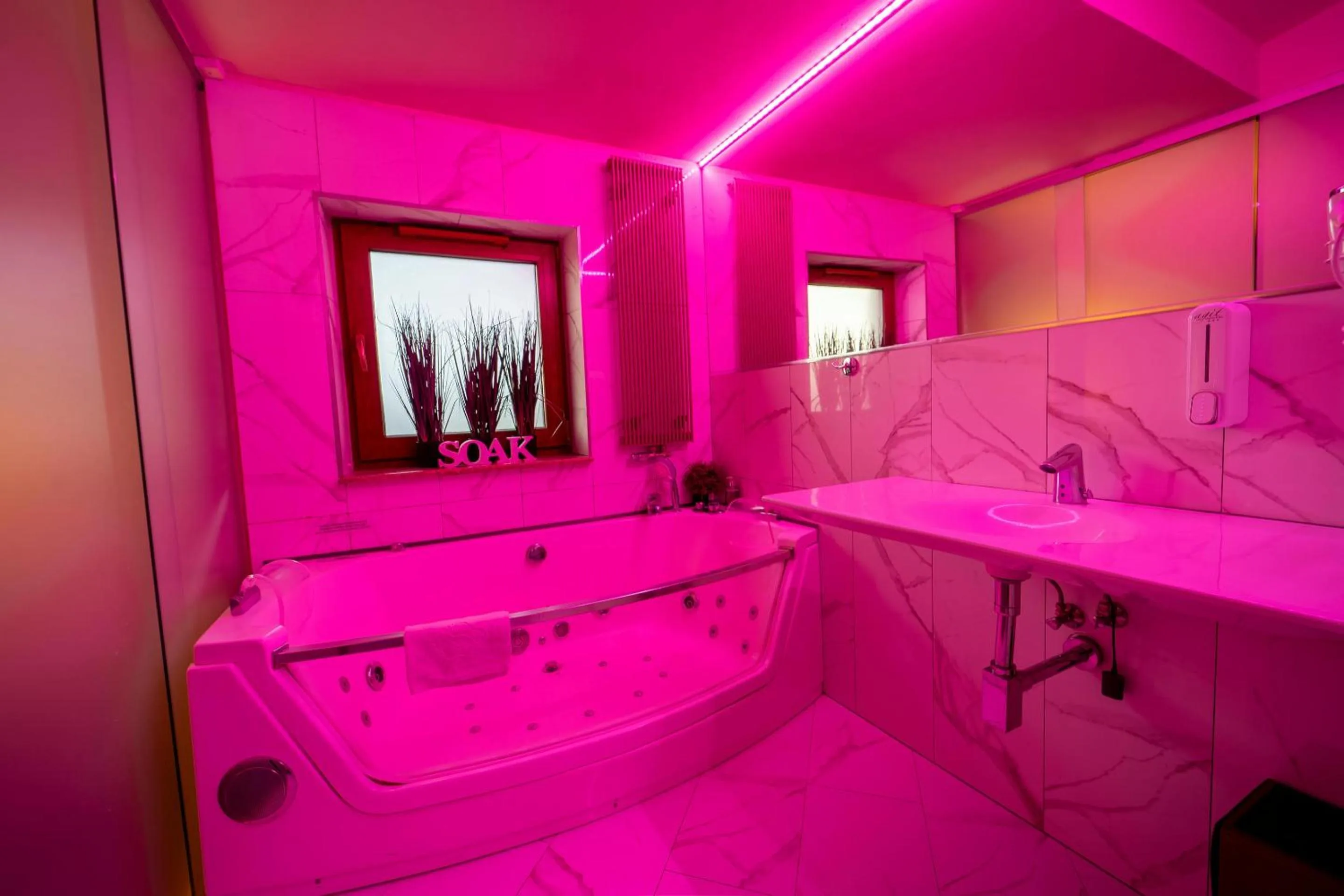 Hot Tub in Hotel Agit Congress&Spa