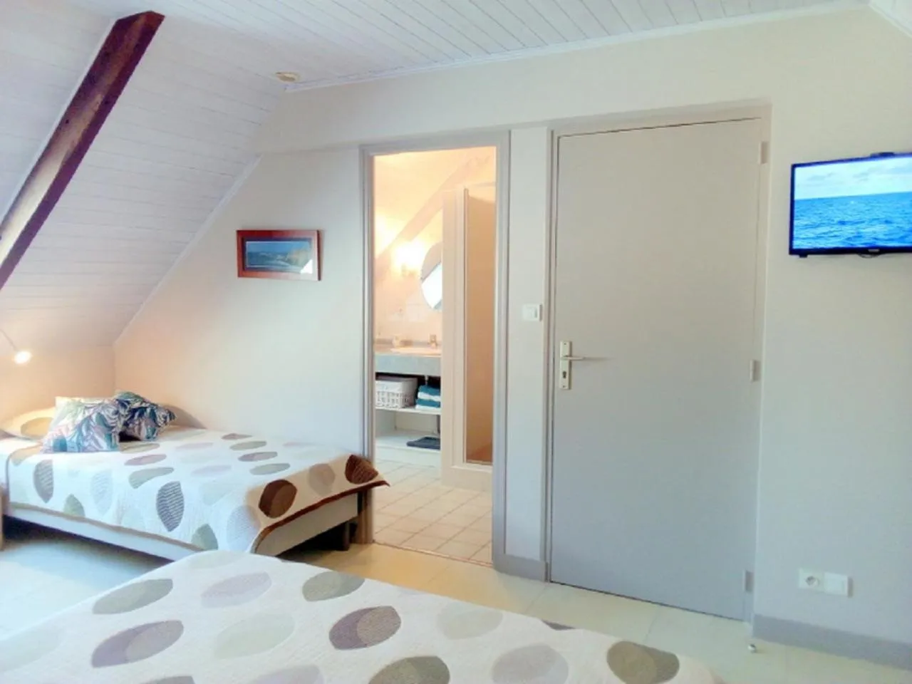 Bed in Kerantum à10mn des baies de Douarnenez et Audierne avec cuisine à disposition