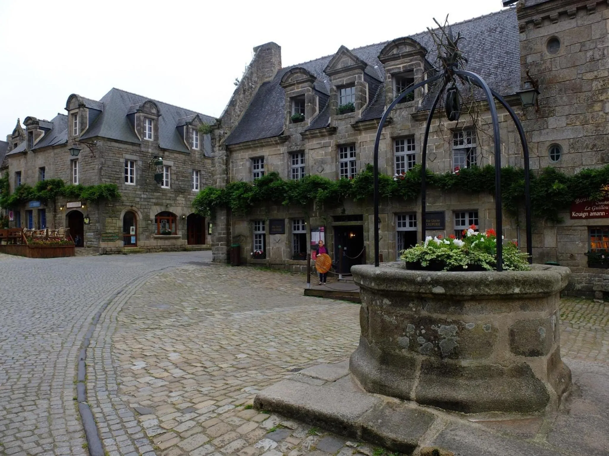 Nearby landmark in Kerantum à10mn des baies de Douarnenez et Audierne avec cuisine à disposition