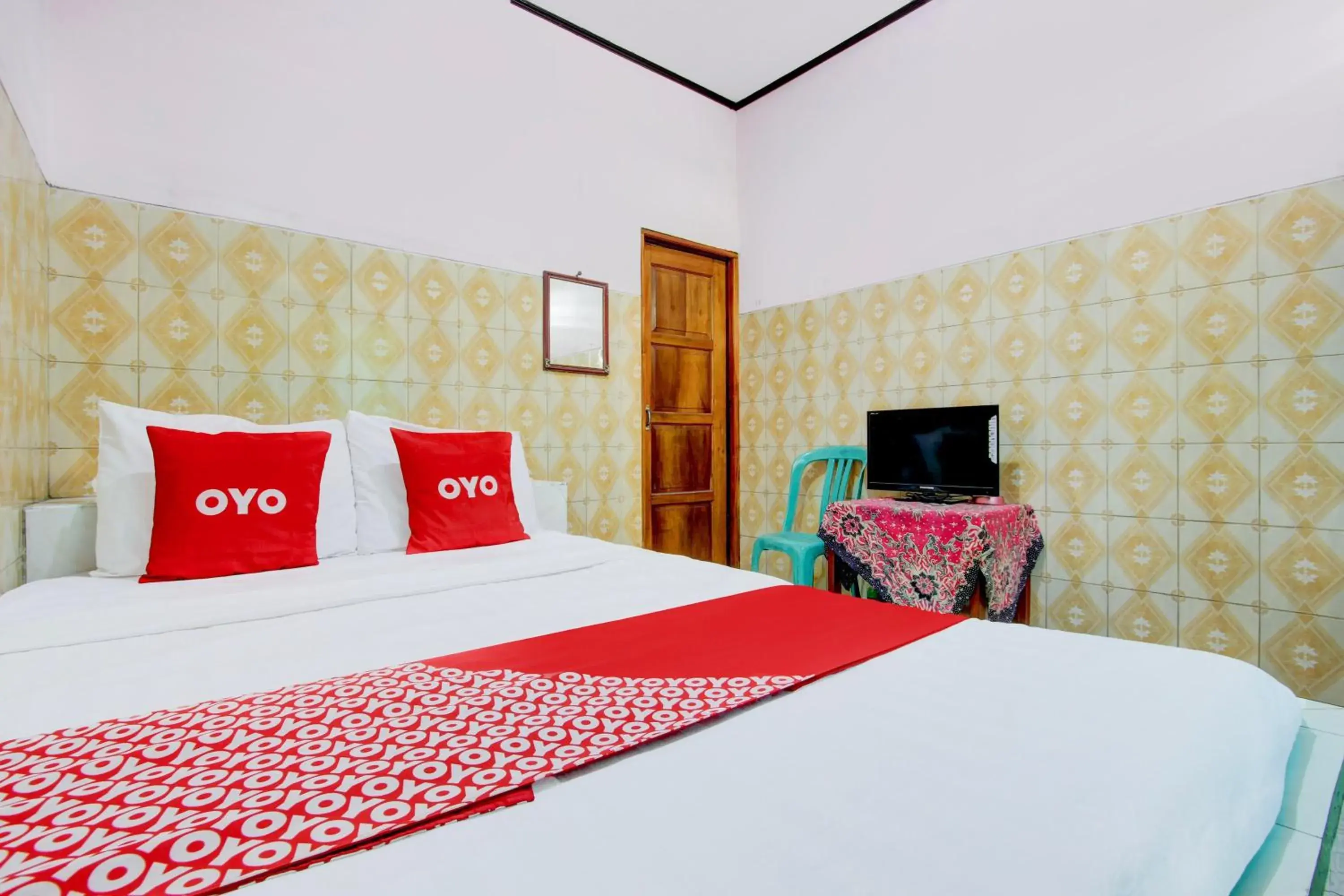 Standard Double Room in Hotel O Homestay Baronsari Standard Double Room in Hotel O Homestay Baronsari