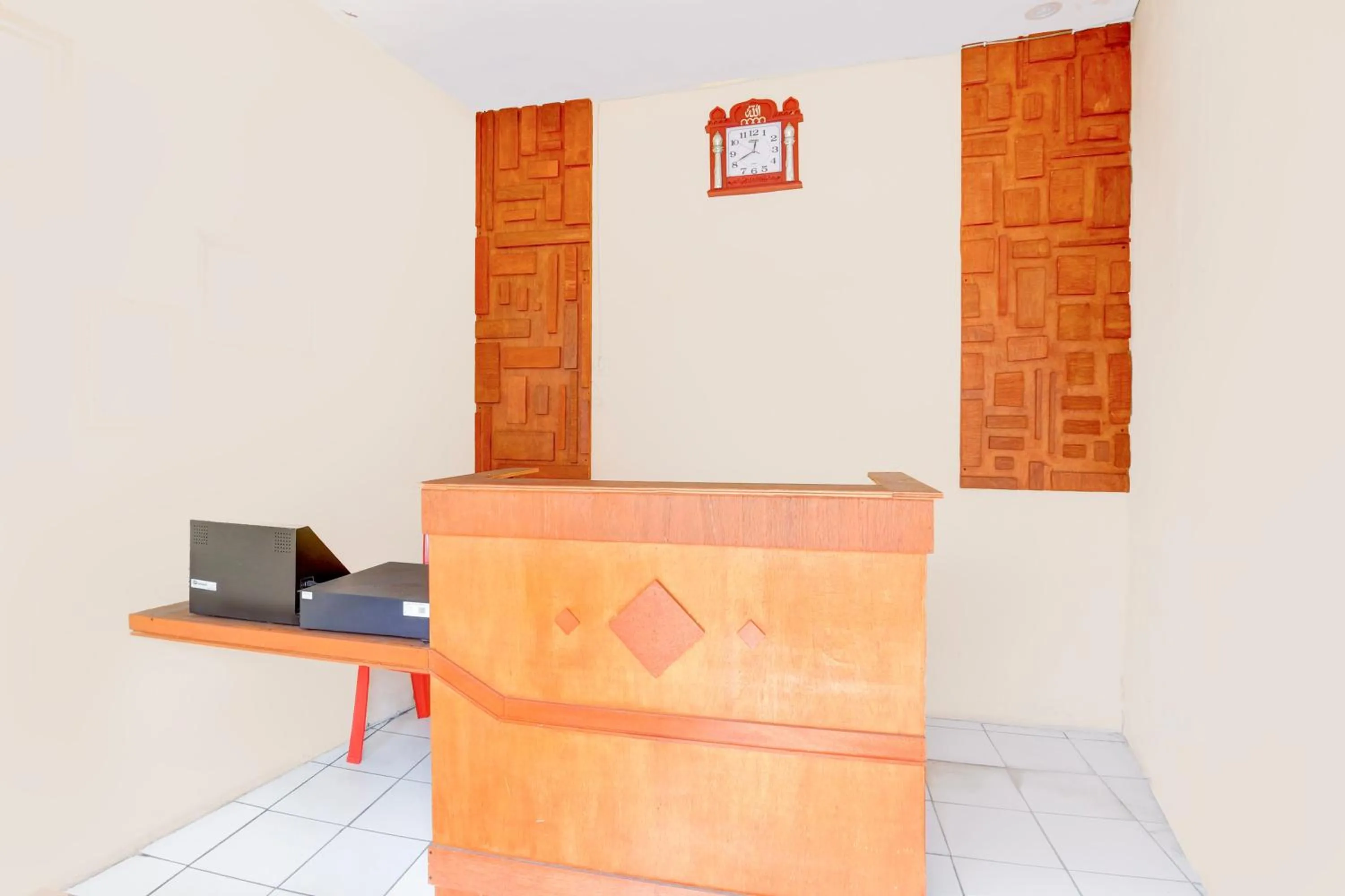 Lobby or reception in Hotel O Homestay Baronsari