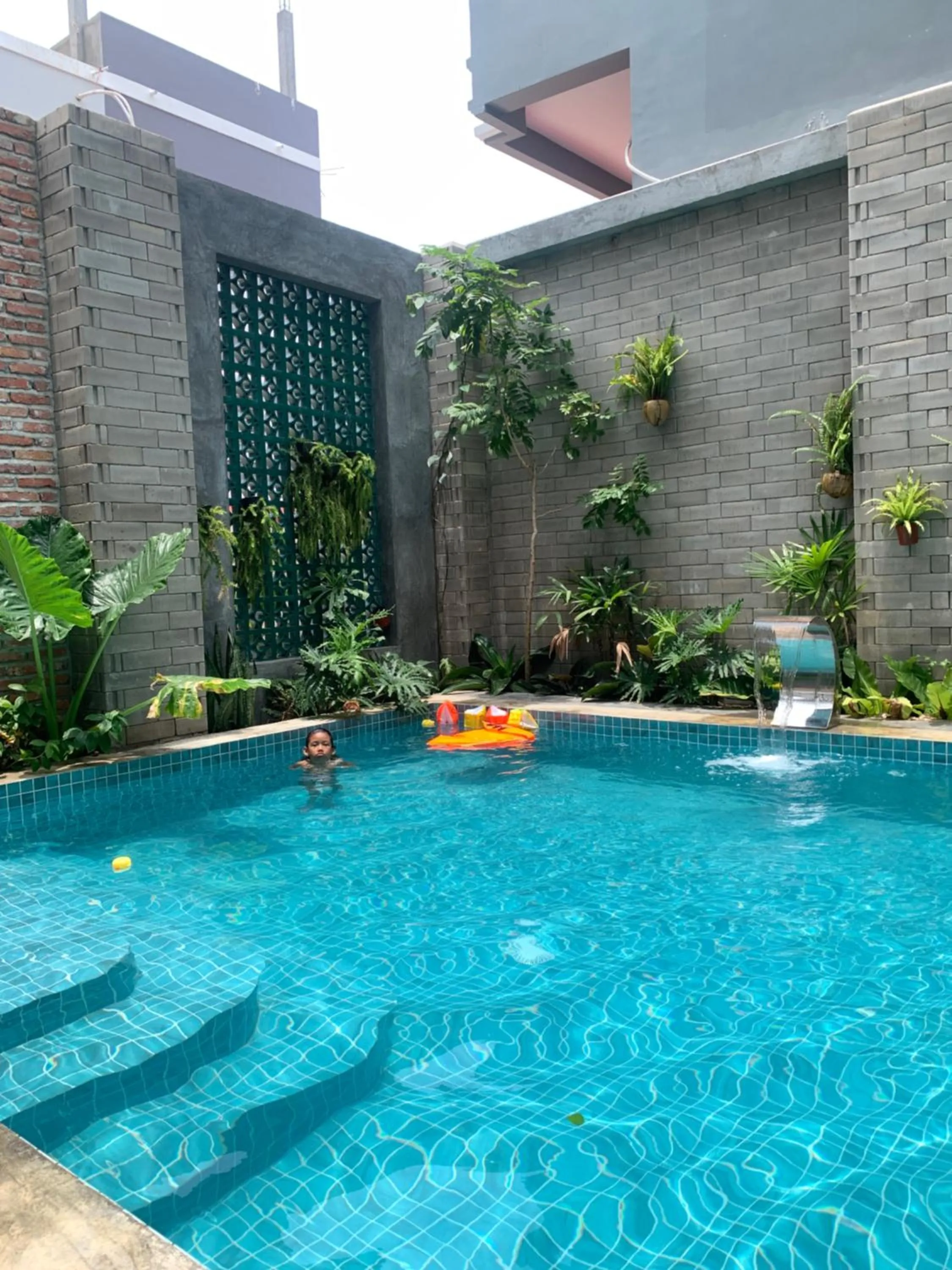 The J Break Boutique