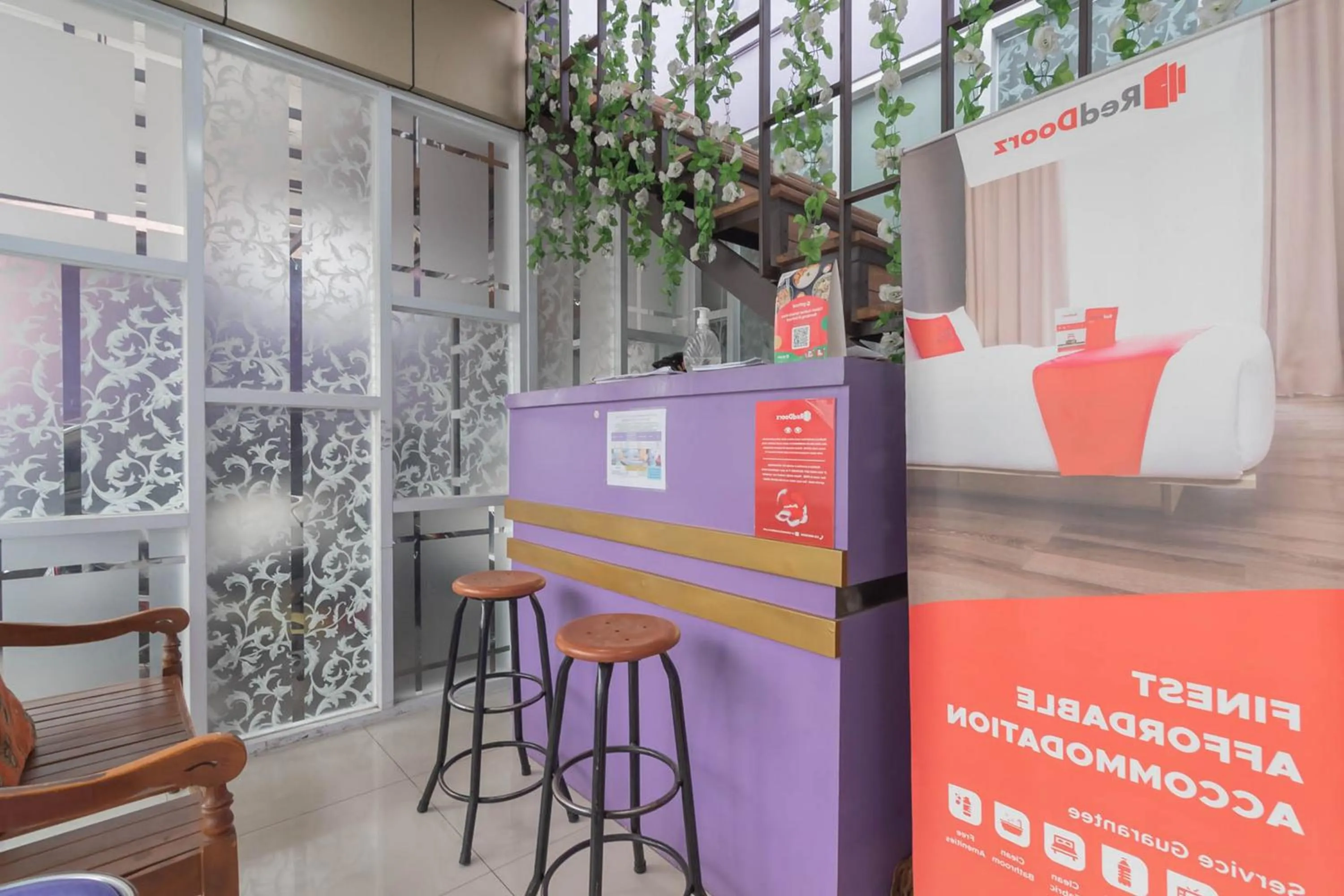 RedDoorz @ Gatot Subroto Street Bandung 3