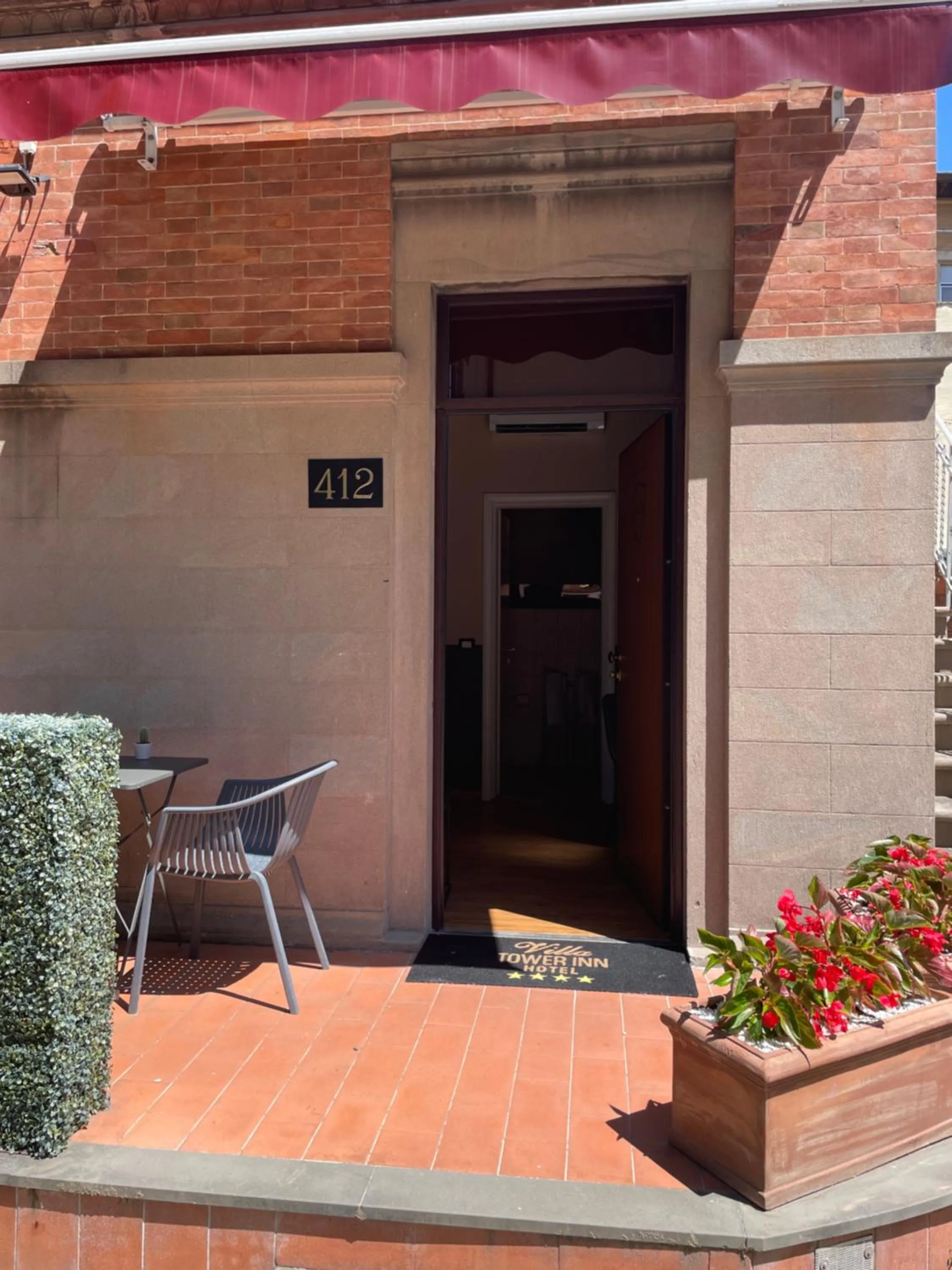 Facade/entrance in Villa Tower Inn