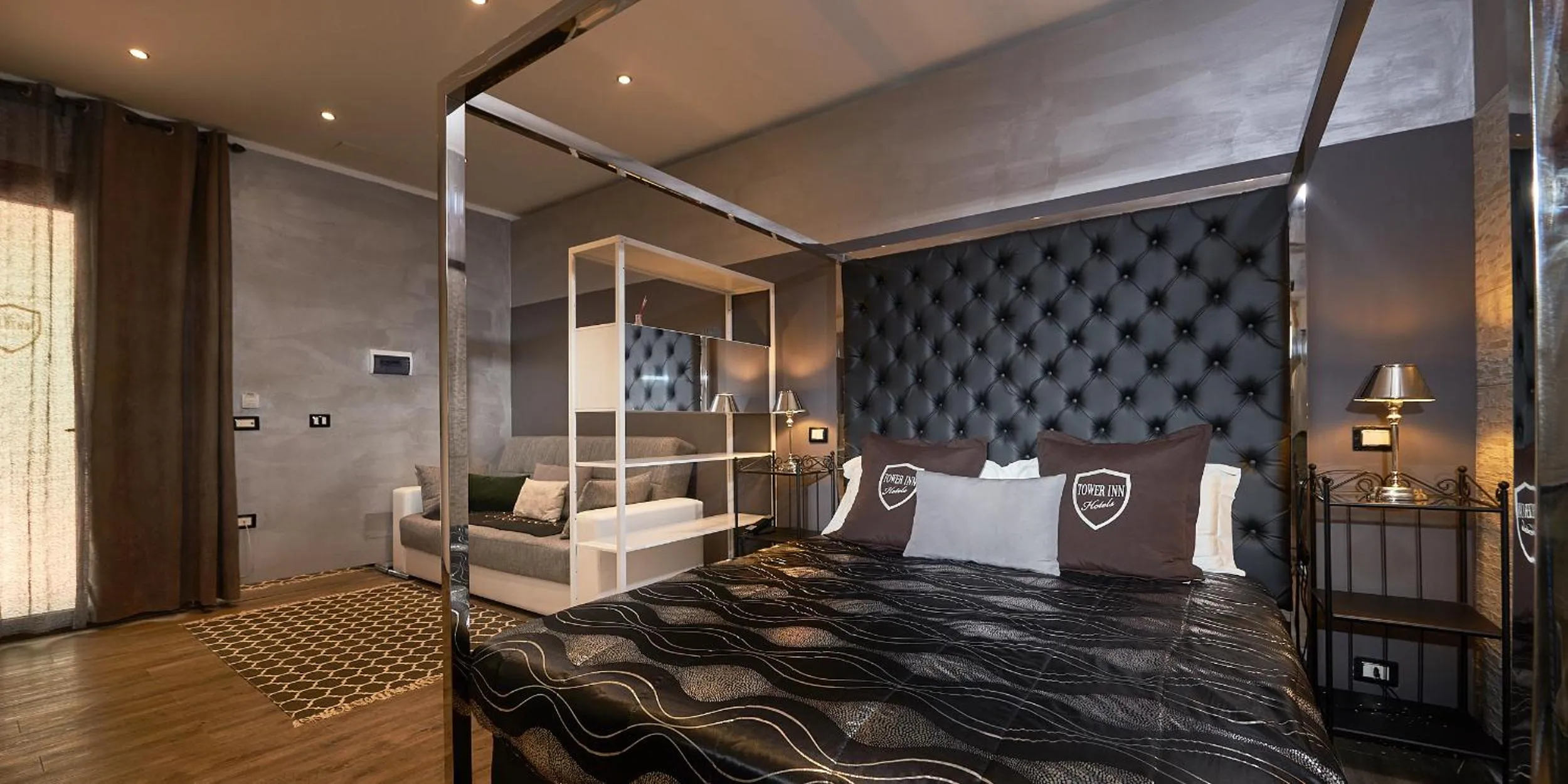 Bed in Villa Tower Inn