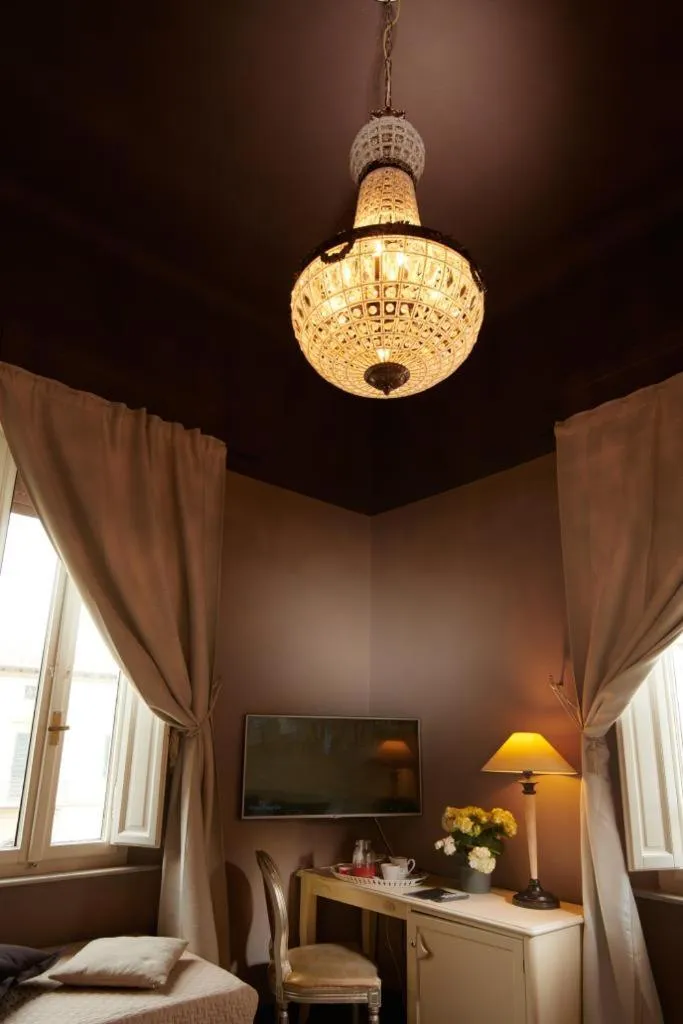 Decorative detail in Villa Tower Inn