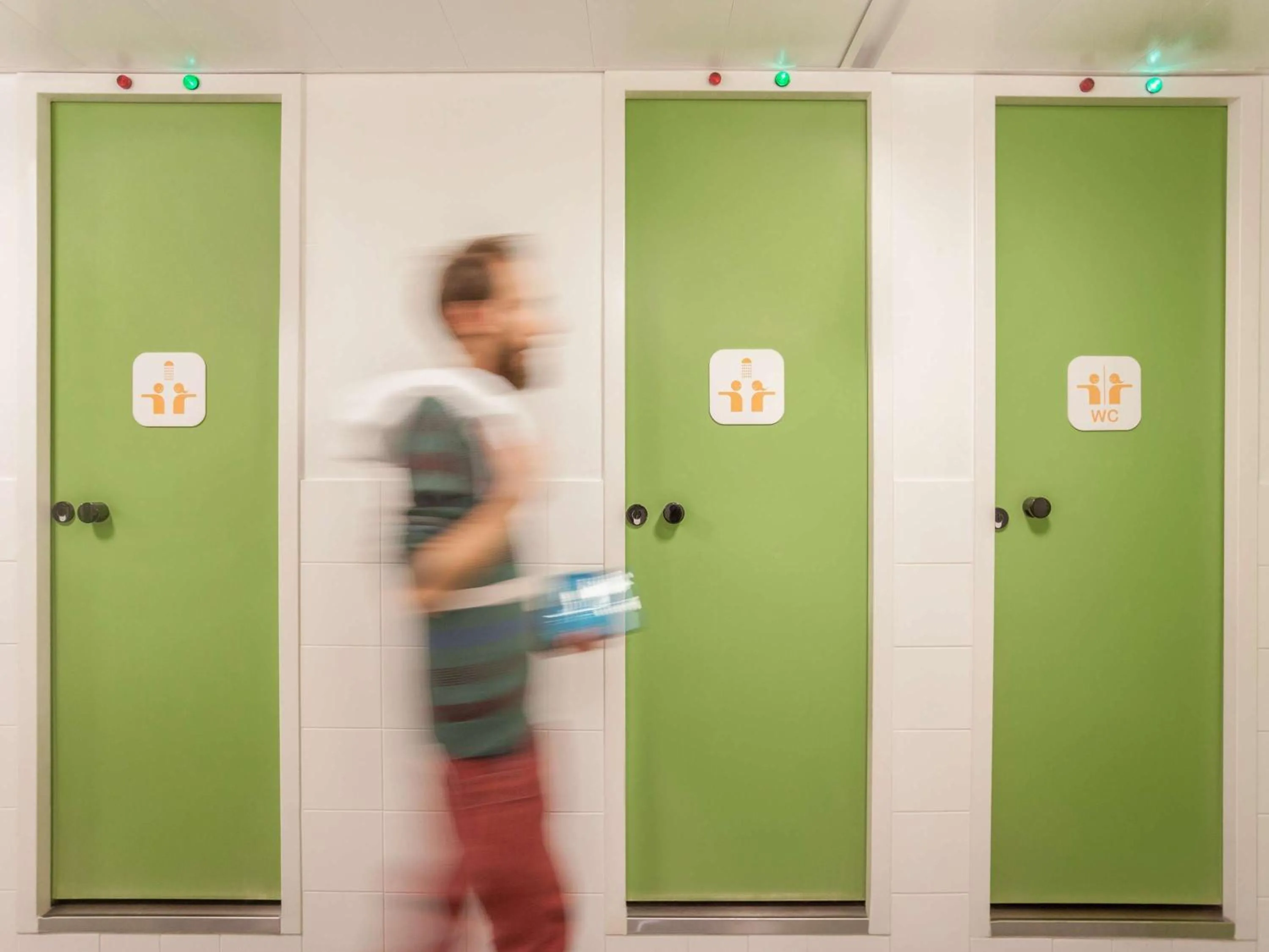 Toilet in Hôtel Tours Nord