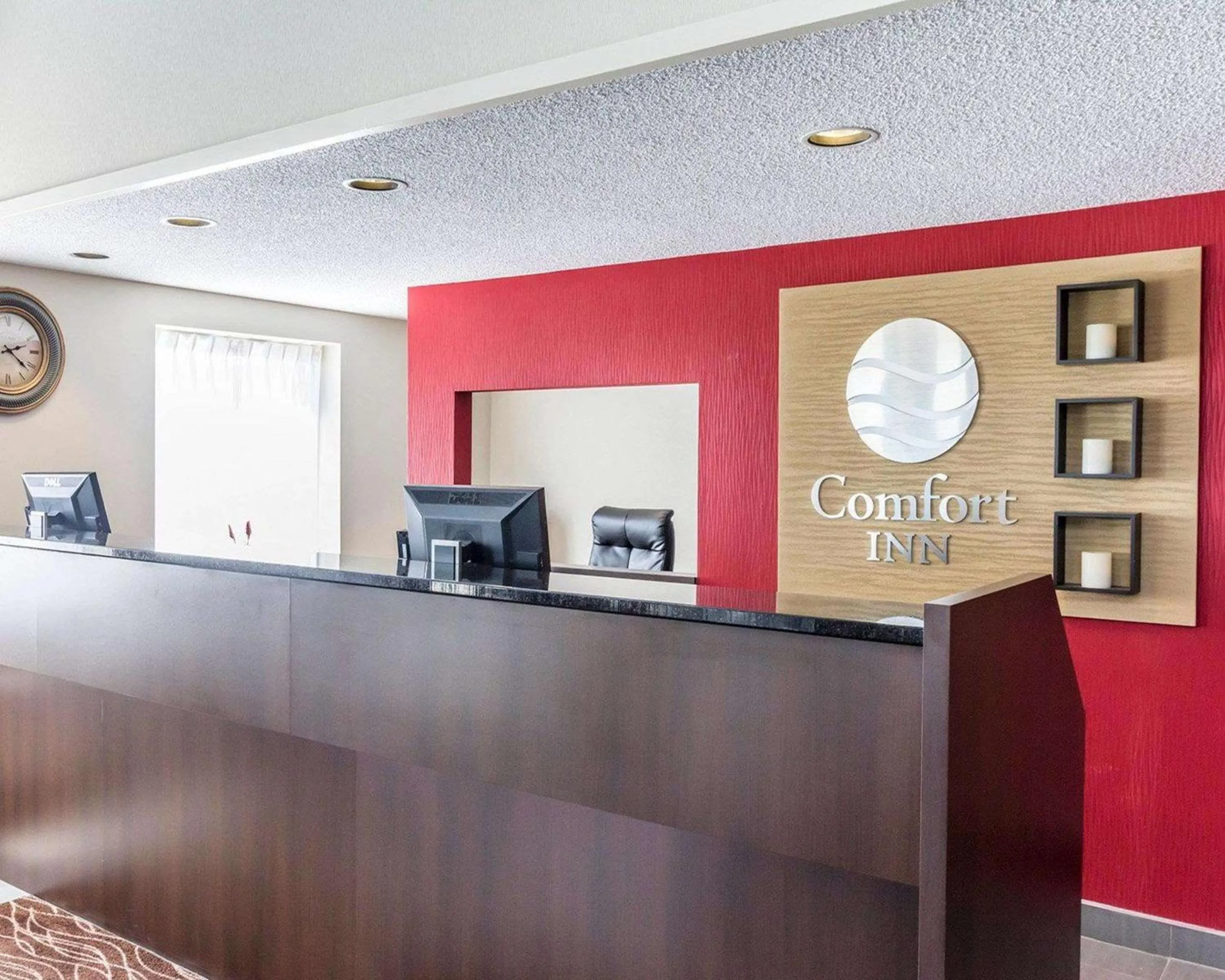 Lobby or reception in Comfort Inn Thetford Mines