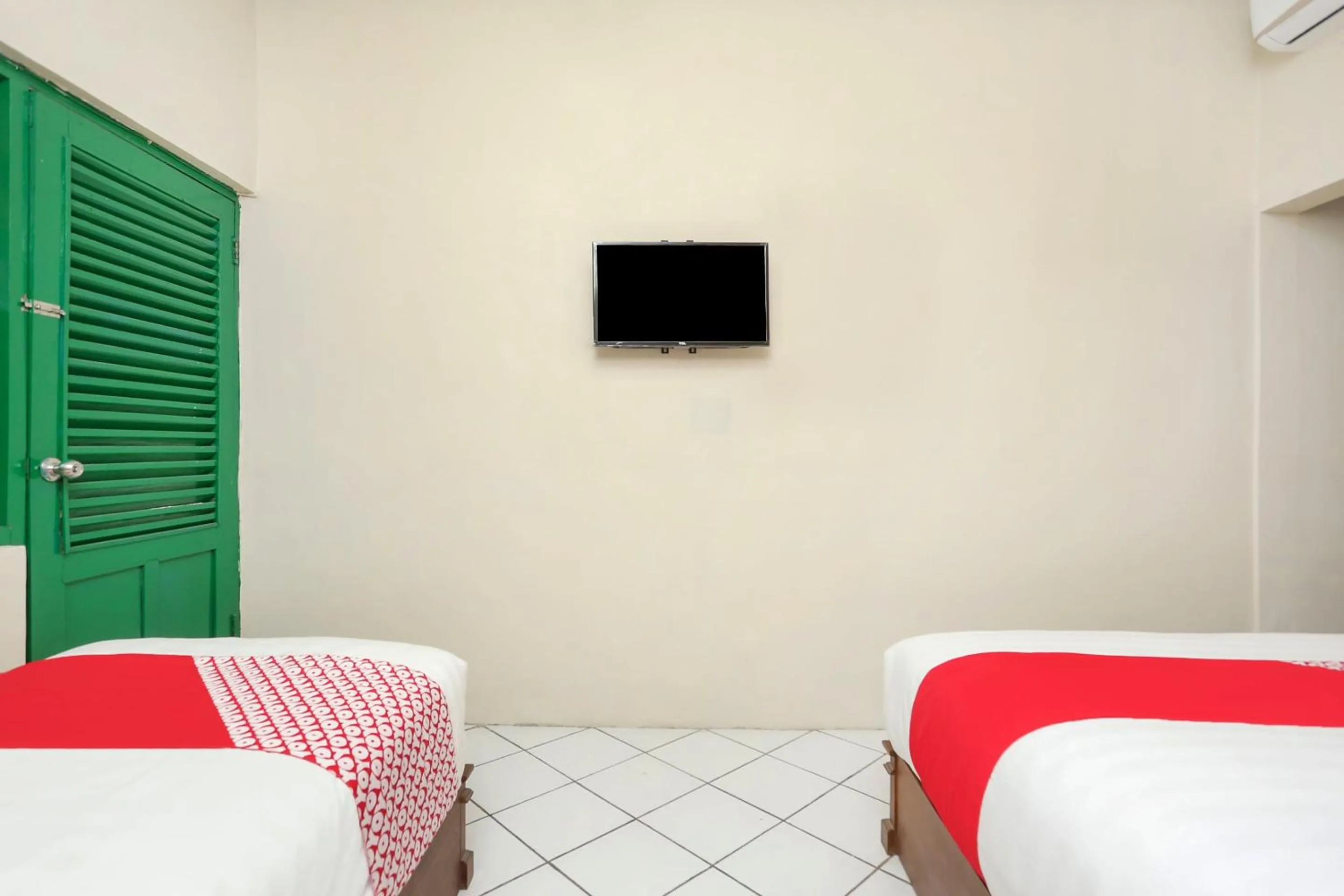 Bedroom, Bed in Hotel O Penginapan Kepurun Pawana Indonesia