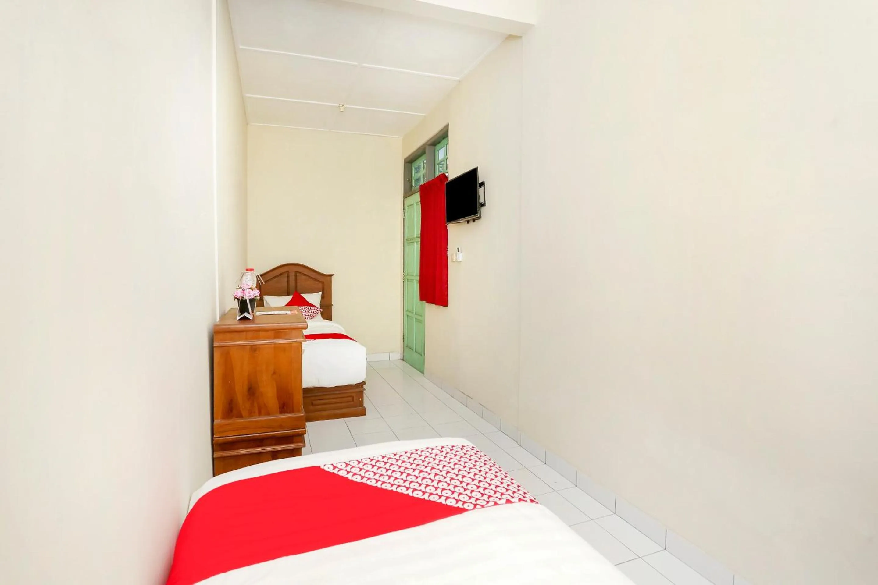 Bedroom, Bed in Hotel O Penginapan Kepurun Pawana Indonesia