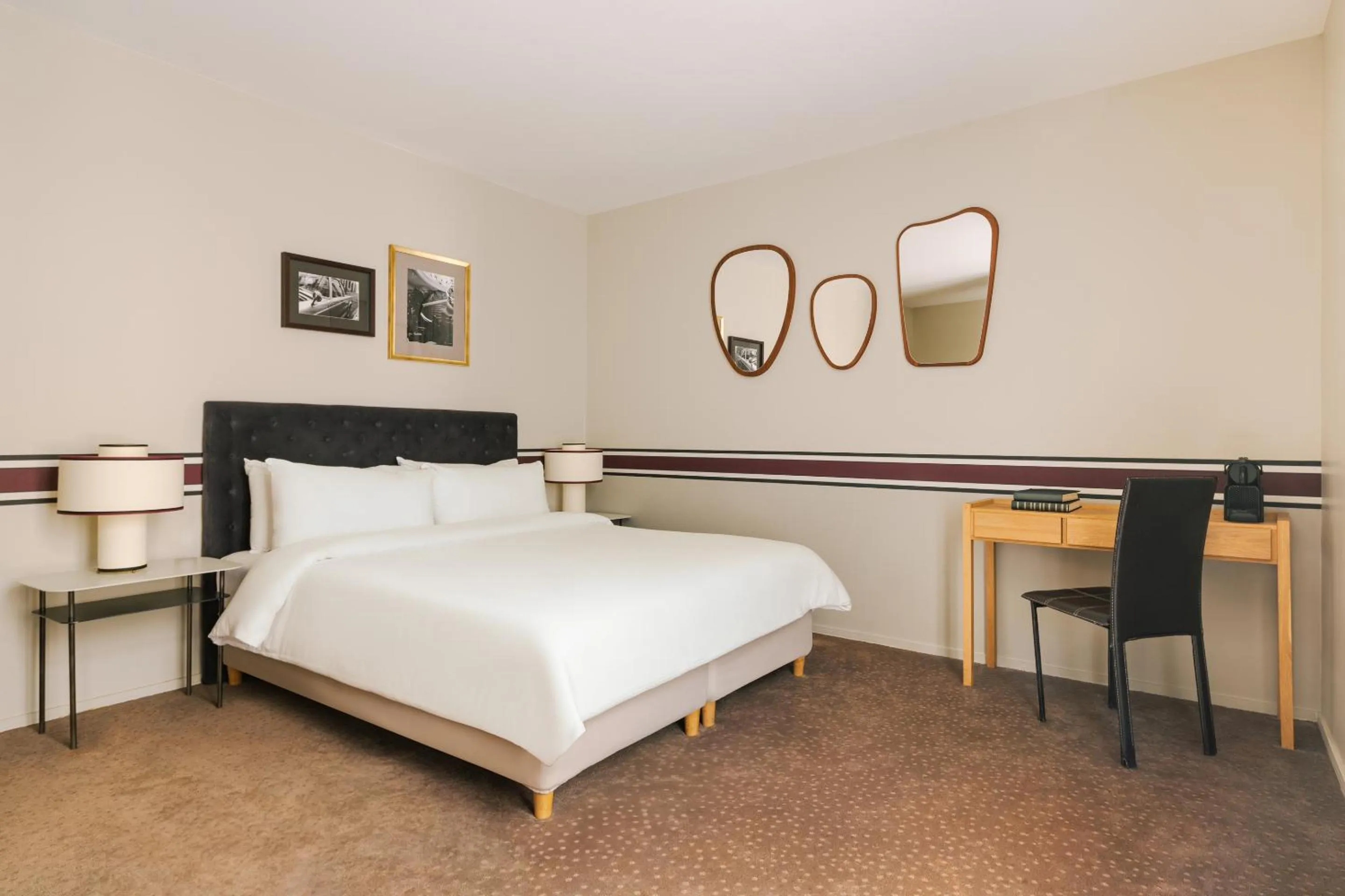 Queen Room with Balcony in Le Frochot Hotel Pigalle, Sonder by Marriott Bonvoy