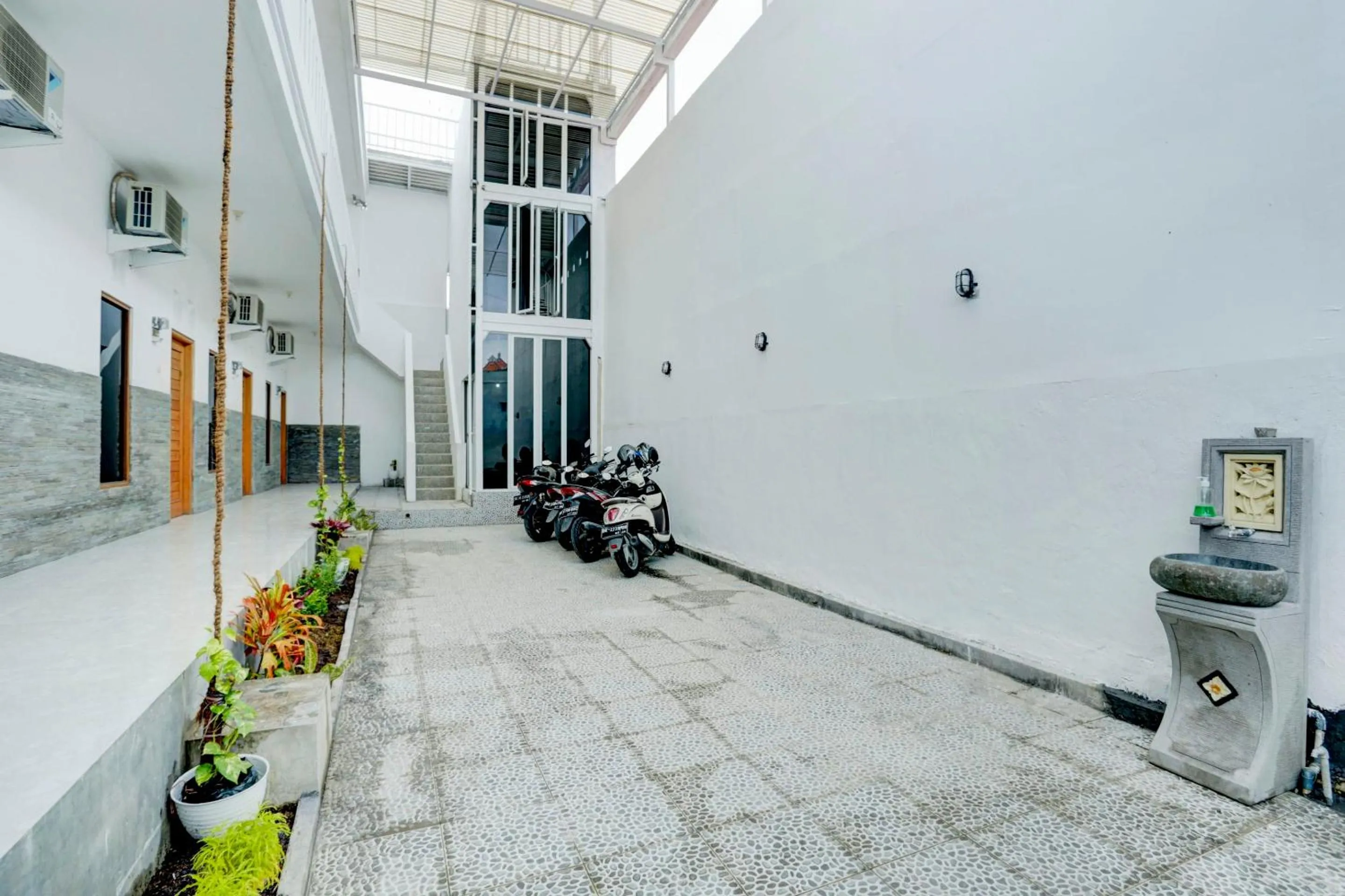 Lobby or reception in OYO Life 1942 Asia Residence Syariah