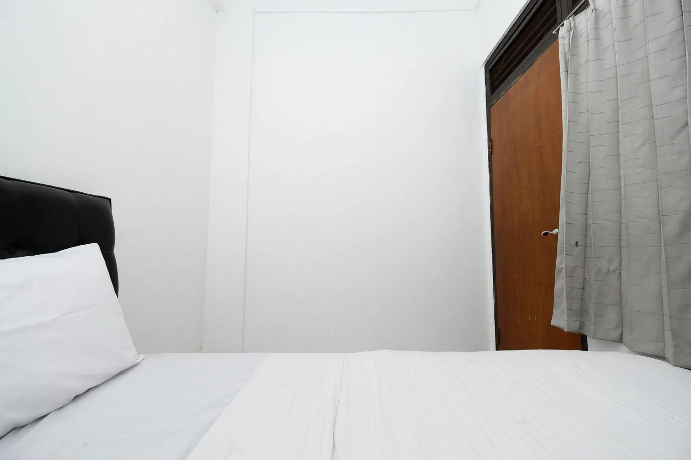 Bedroom, Bed in OYO Life 1942 Asia Residence Syariah