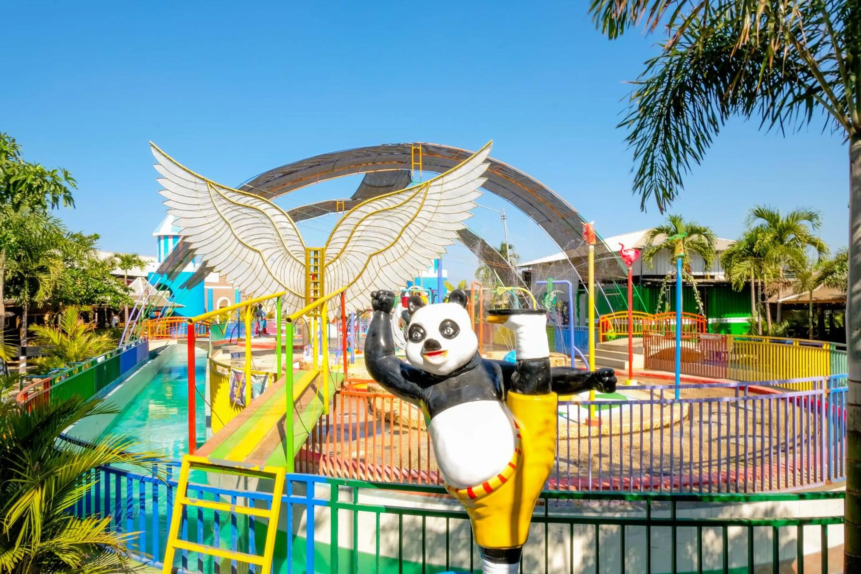 Entertainment in Hotel O sembagus Family