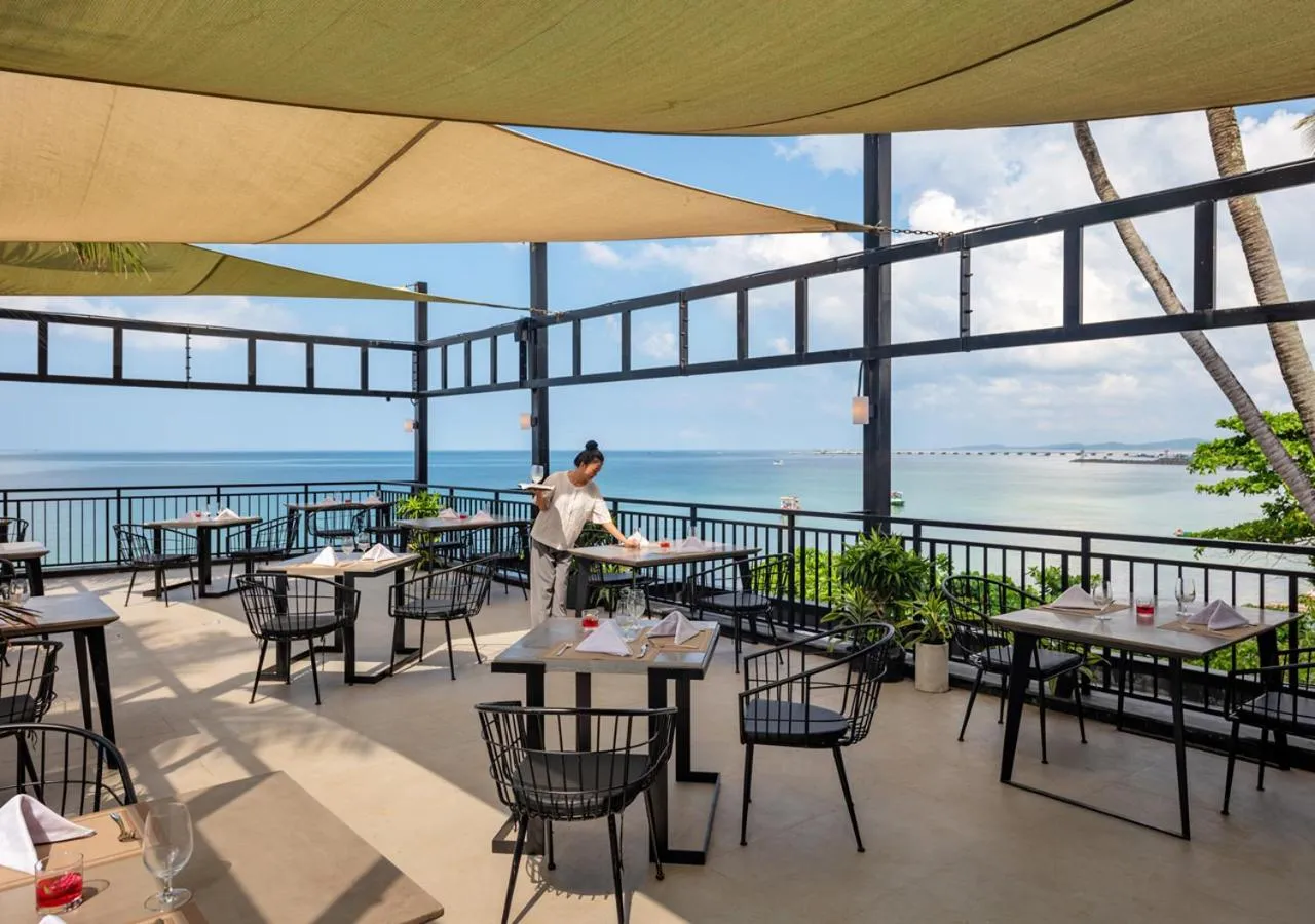 Restaurant/places to eat in M Hotel Phu Quoc