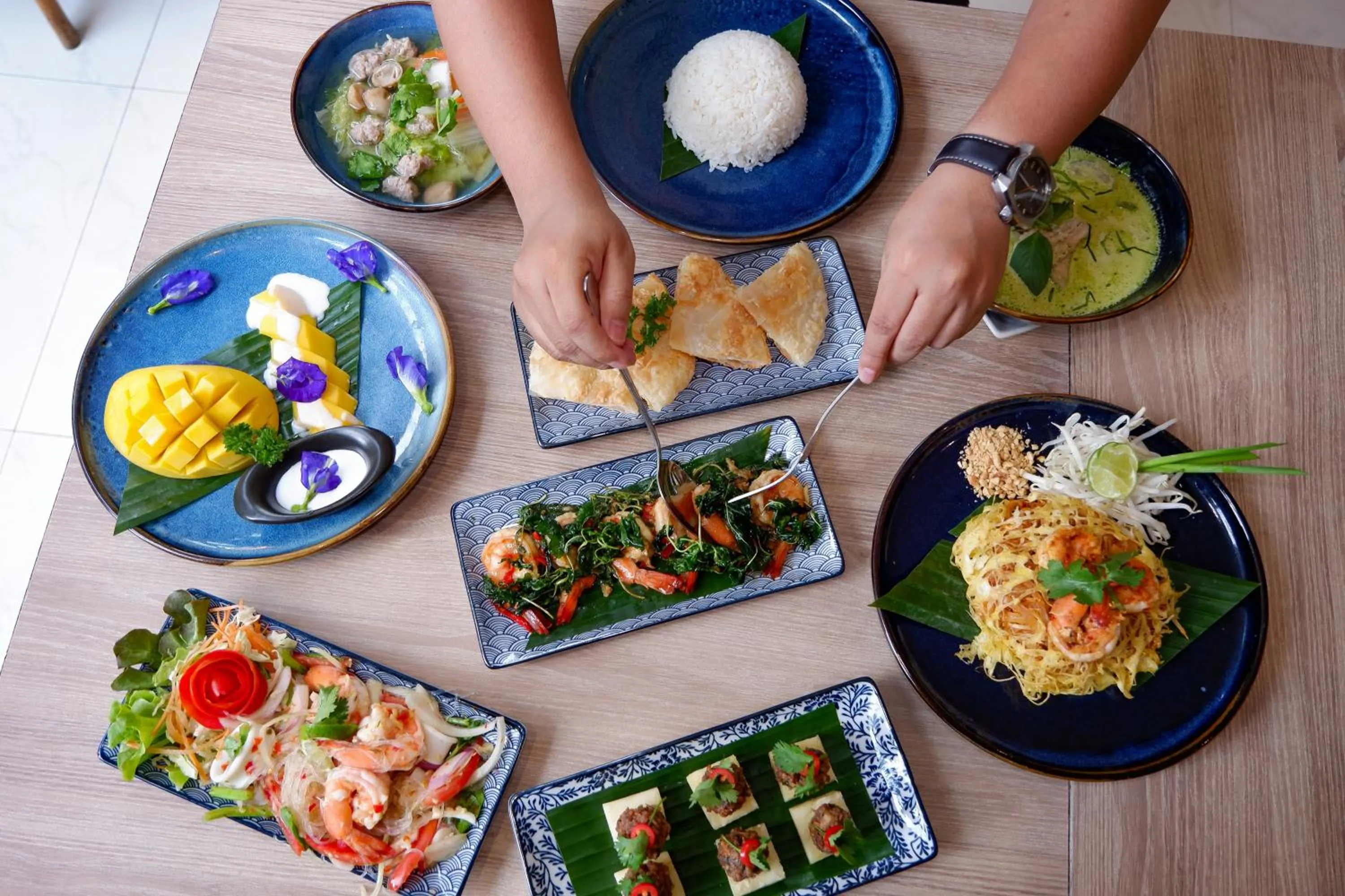 Food and drinks in Canalis Suvarnabhumi Airport Hotel