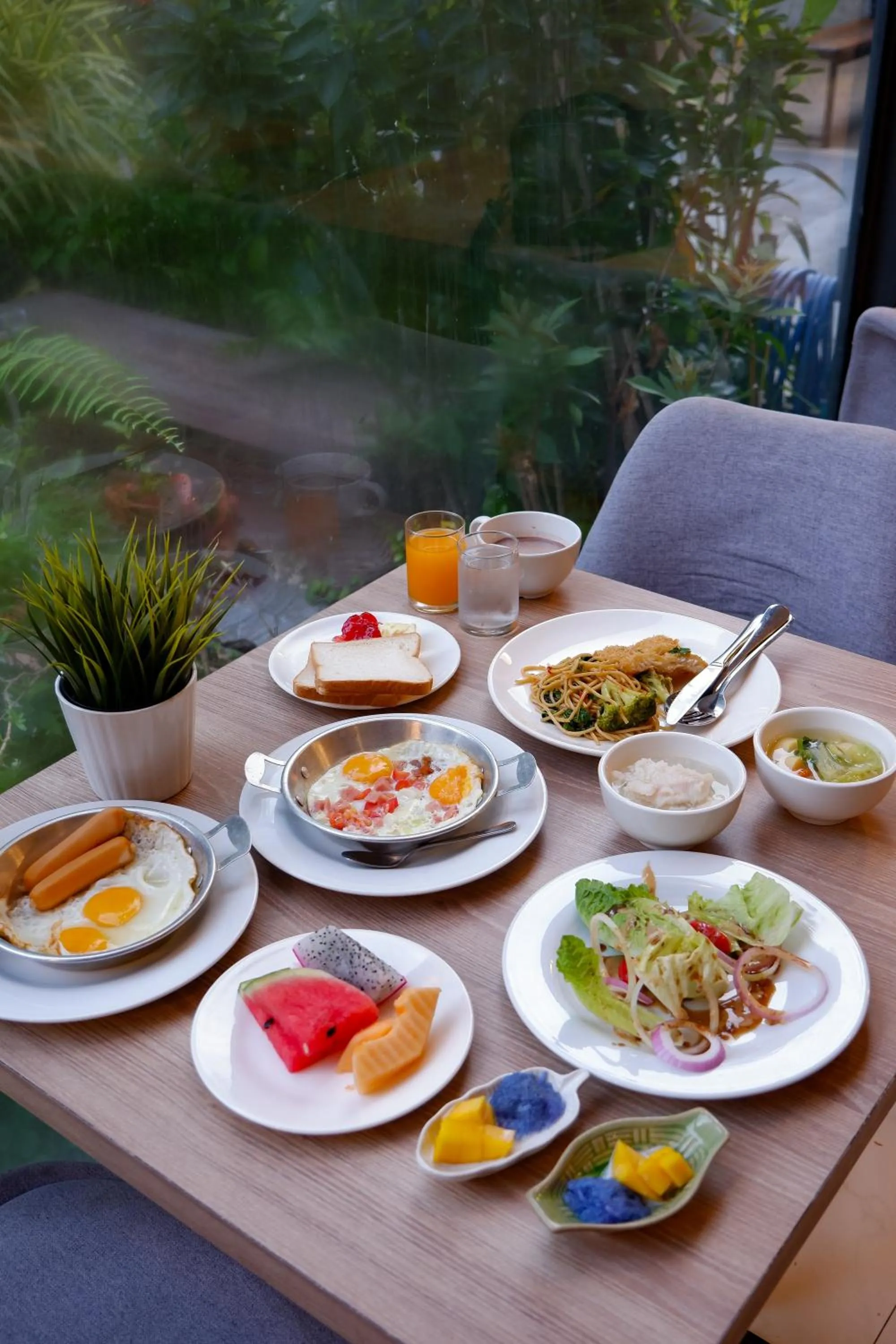 Restaurant/places to eat in Canalis Suvarnabhumi Airport Hotel