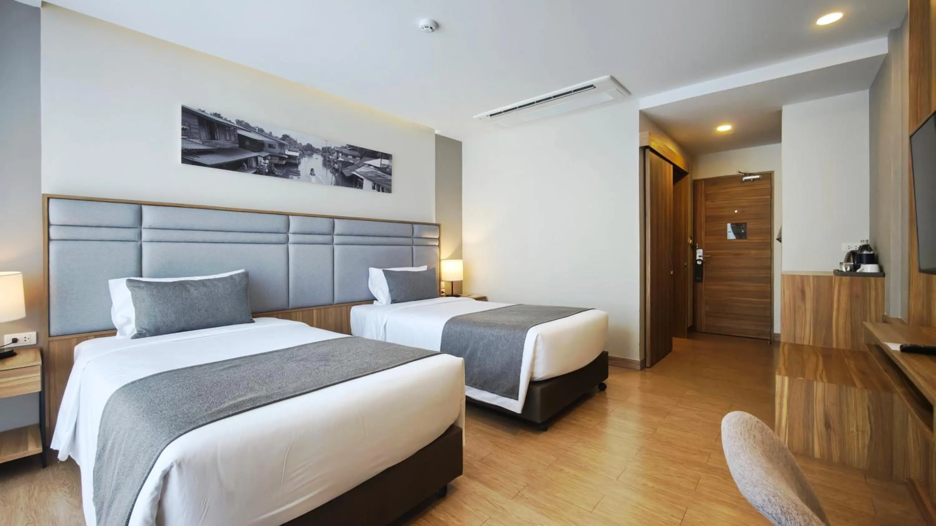 Bedroom, Bed in Canalis Suvarnabhumi Airport Hotel