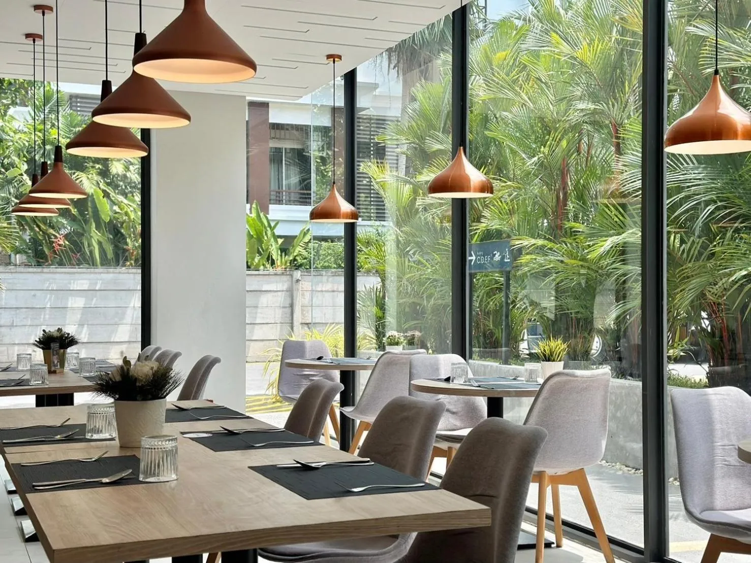 Restaurant/places to eat in Canalis Suvarnabhumi Airport Hotel