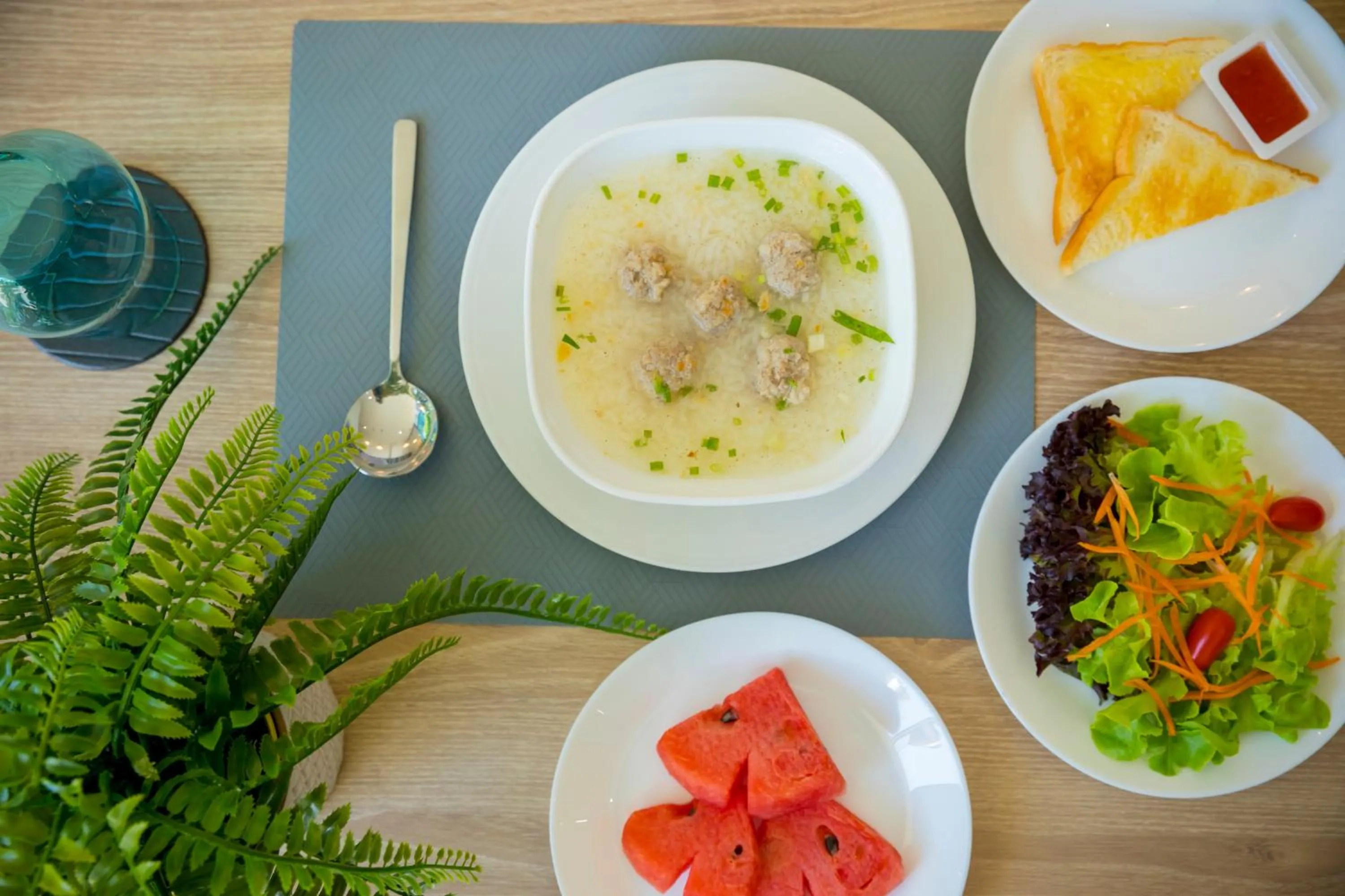 Restaurant/places to eat in Canalis Suvarnabhumi Airport Hotel