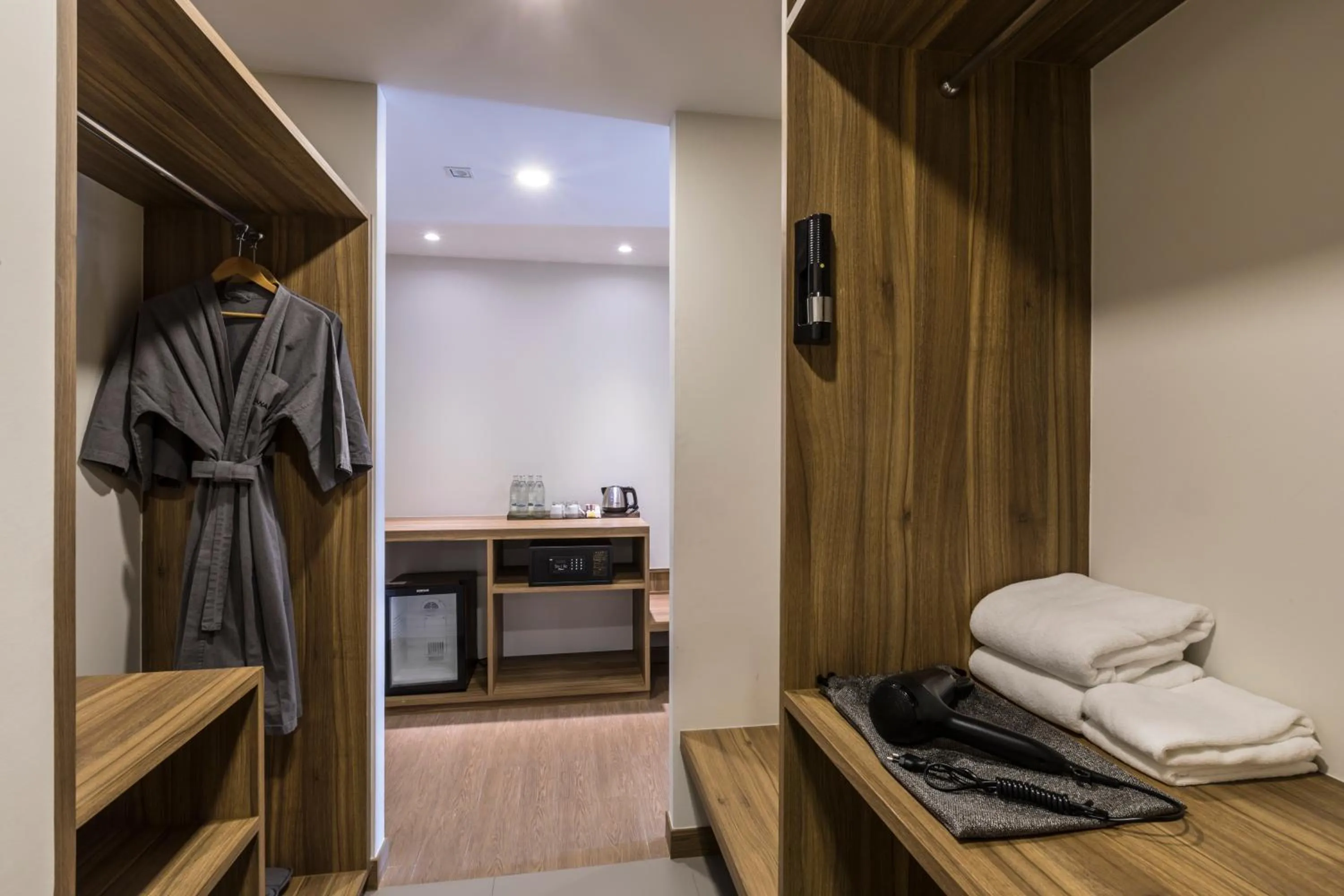 Bedroom in Canalis Suvarnabhumi Airport Hotel