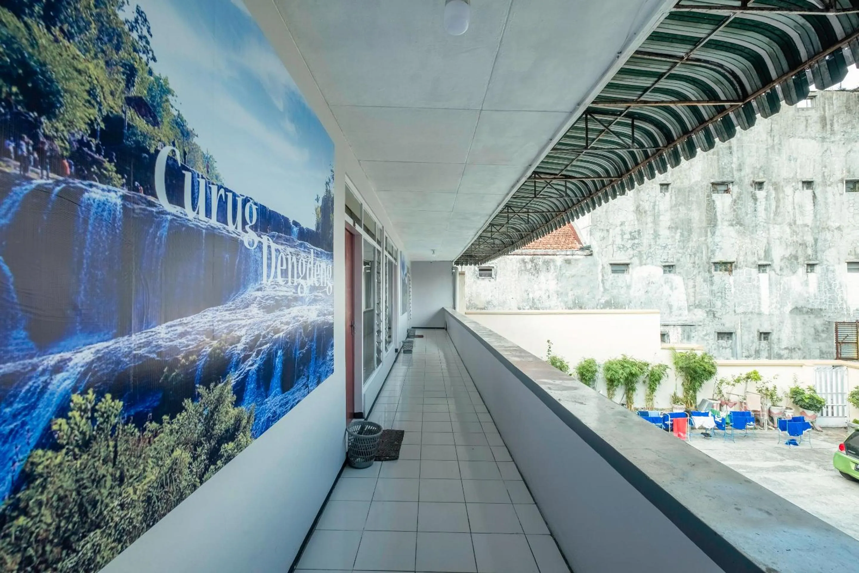 Garden view, Balcony/Terrace in SPOT ON 1970 Hotel Priangan