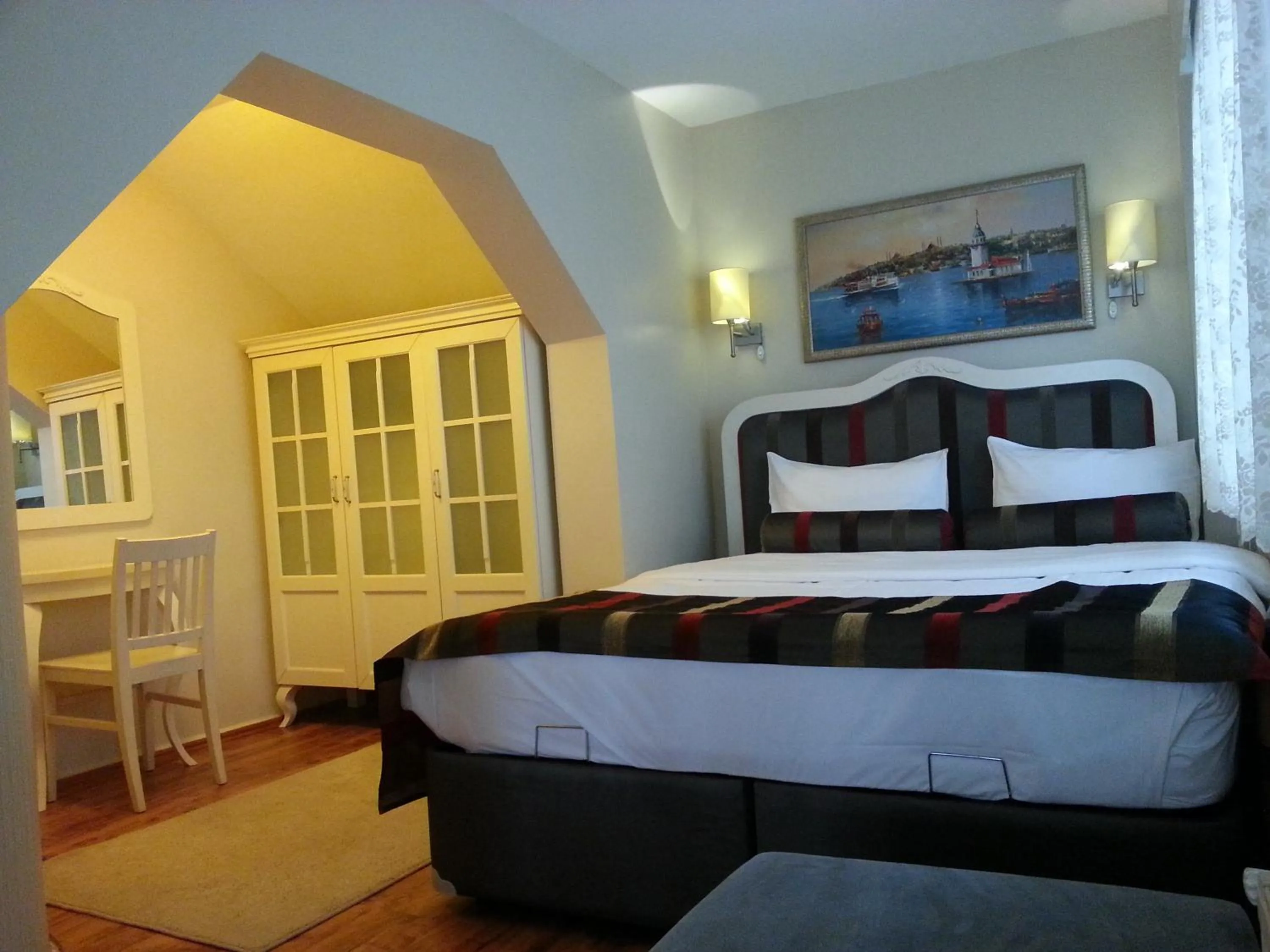 Bed in Hotel Taksim Home