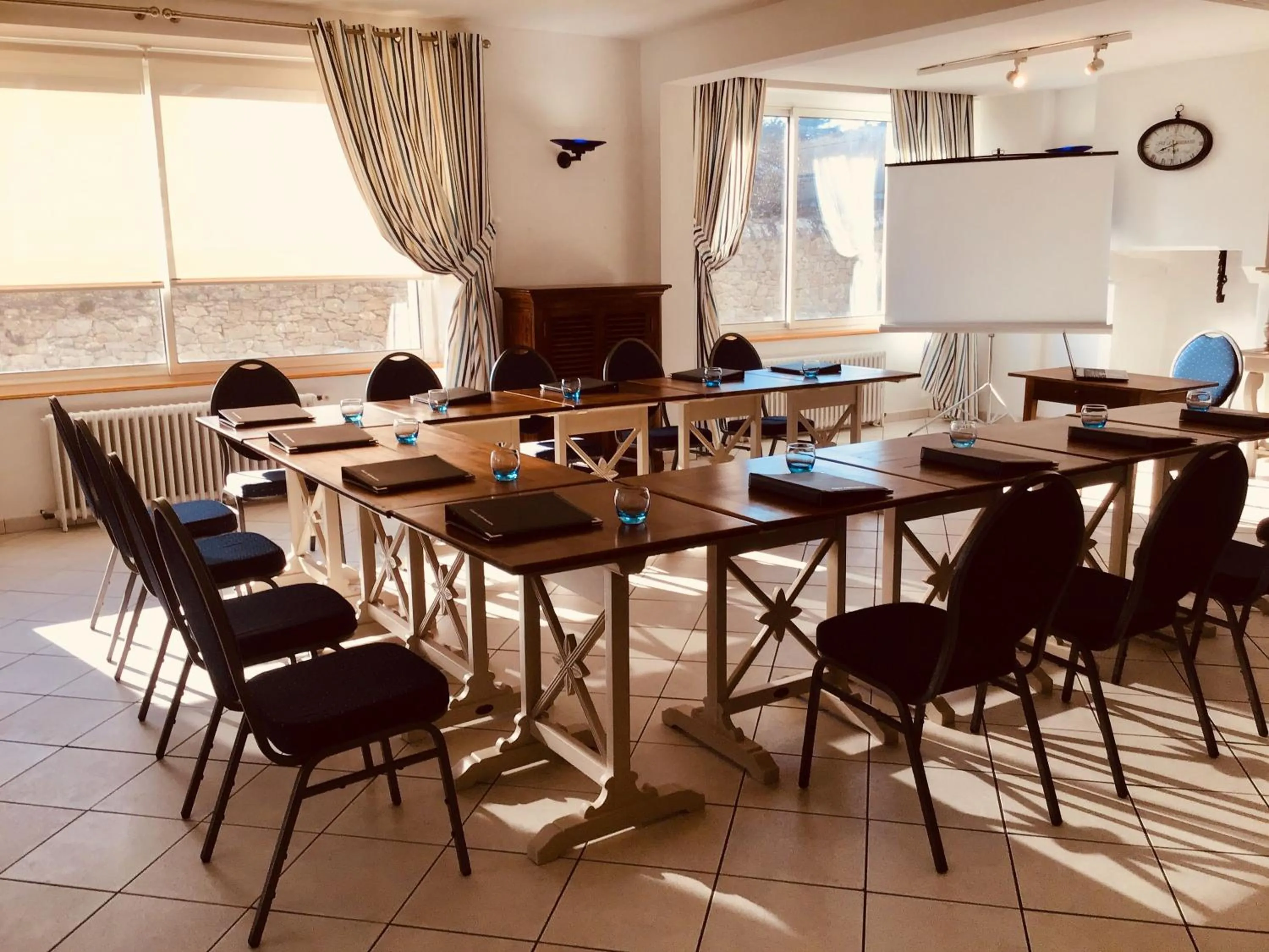 Business facilities in Hotel Restaurant De La Plage