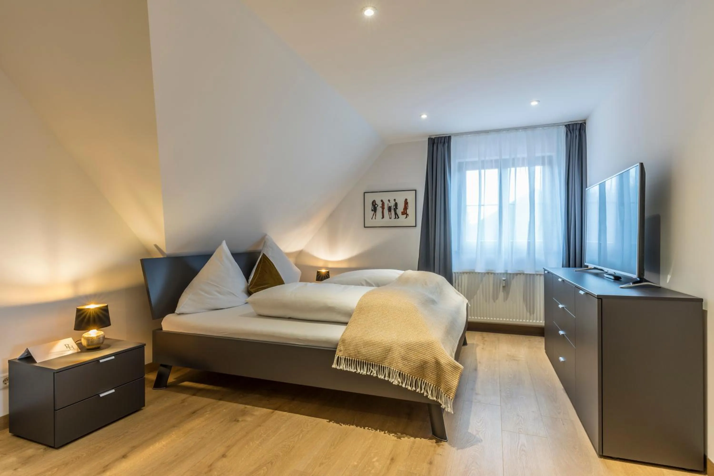 Photo of the whole room, Bed in RH-Appartements 15 Minuten von Basel im Dorf Rührberg