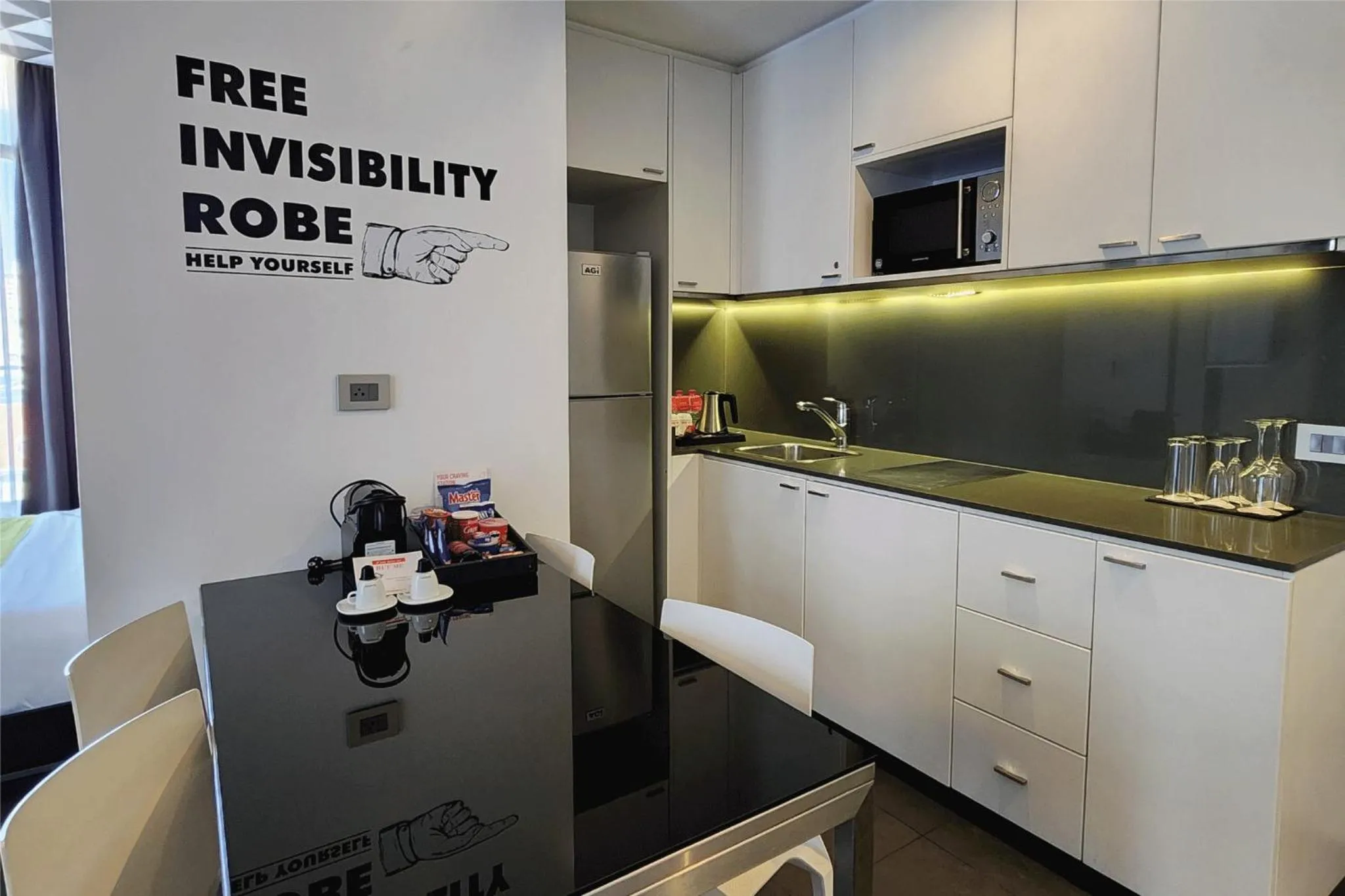 Kitchen or kitchenette in The Smallville Hotel